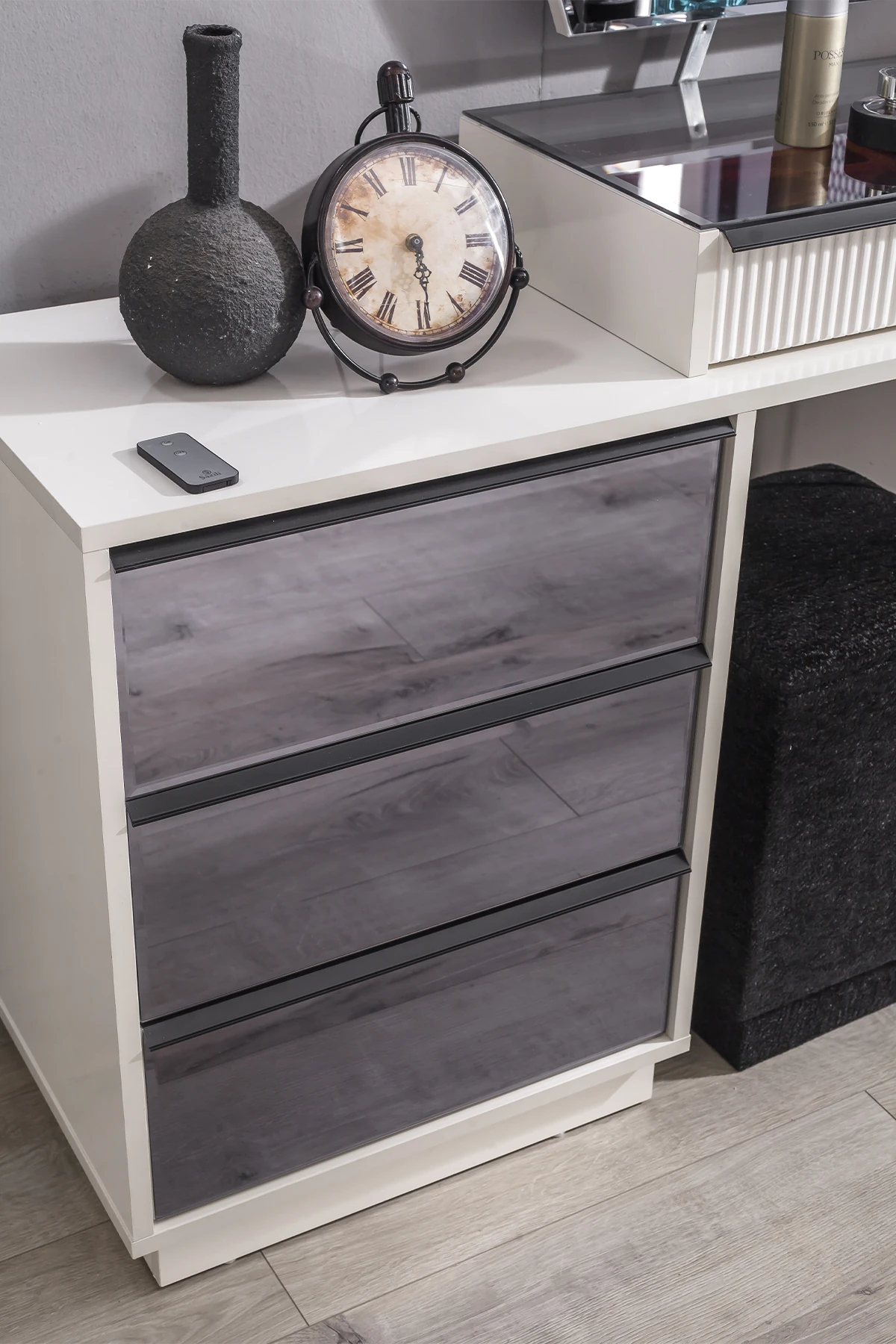 Diamond Aynalı Puflu Şifonyer