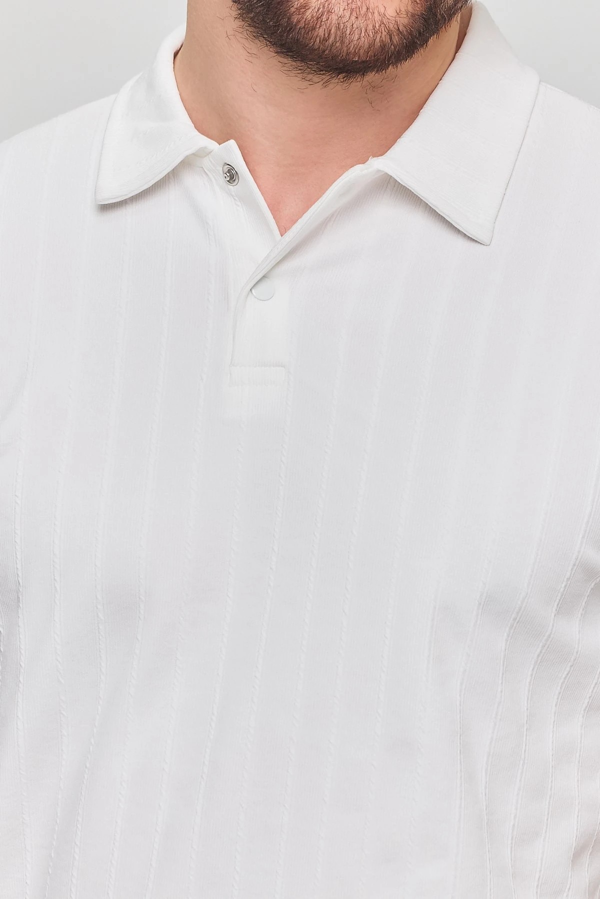 Polo Yaka Düğmeli Beyaz T-Shirt