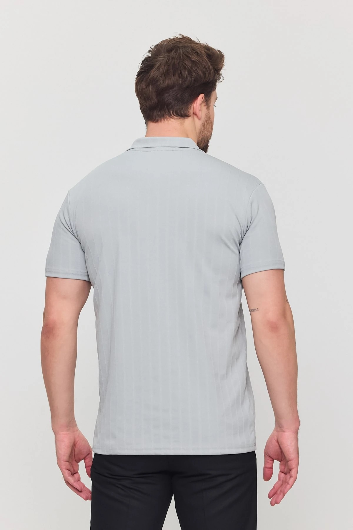 Polo Yaka Düğmeli Gri T-Shirt