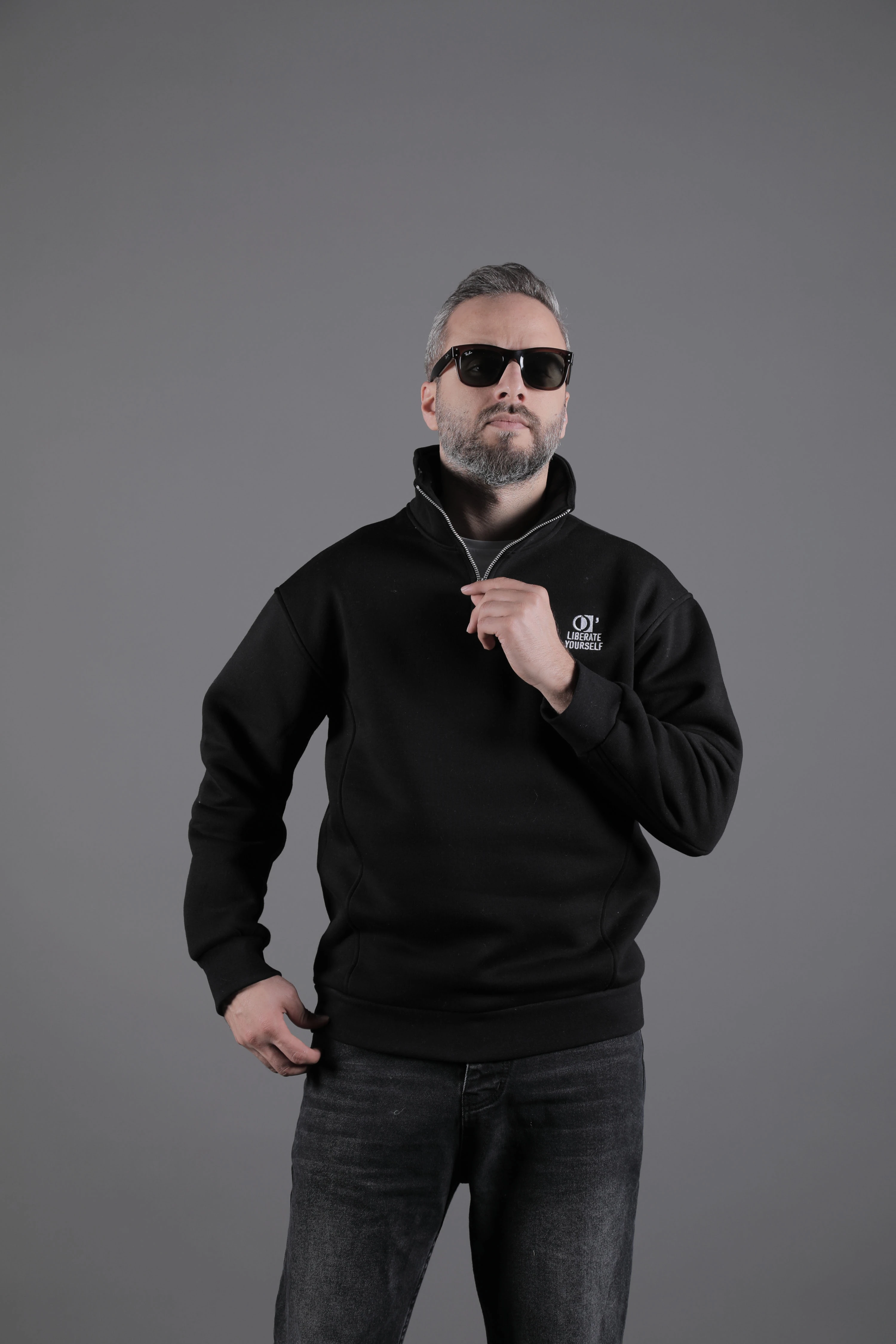 Dik Yakalı Parçalı Erkek Sweatshirt - Siyah