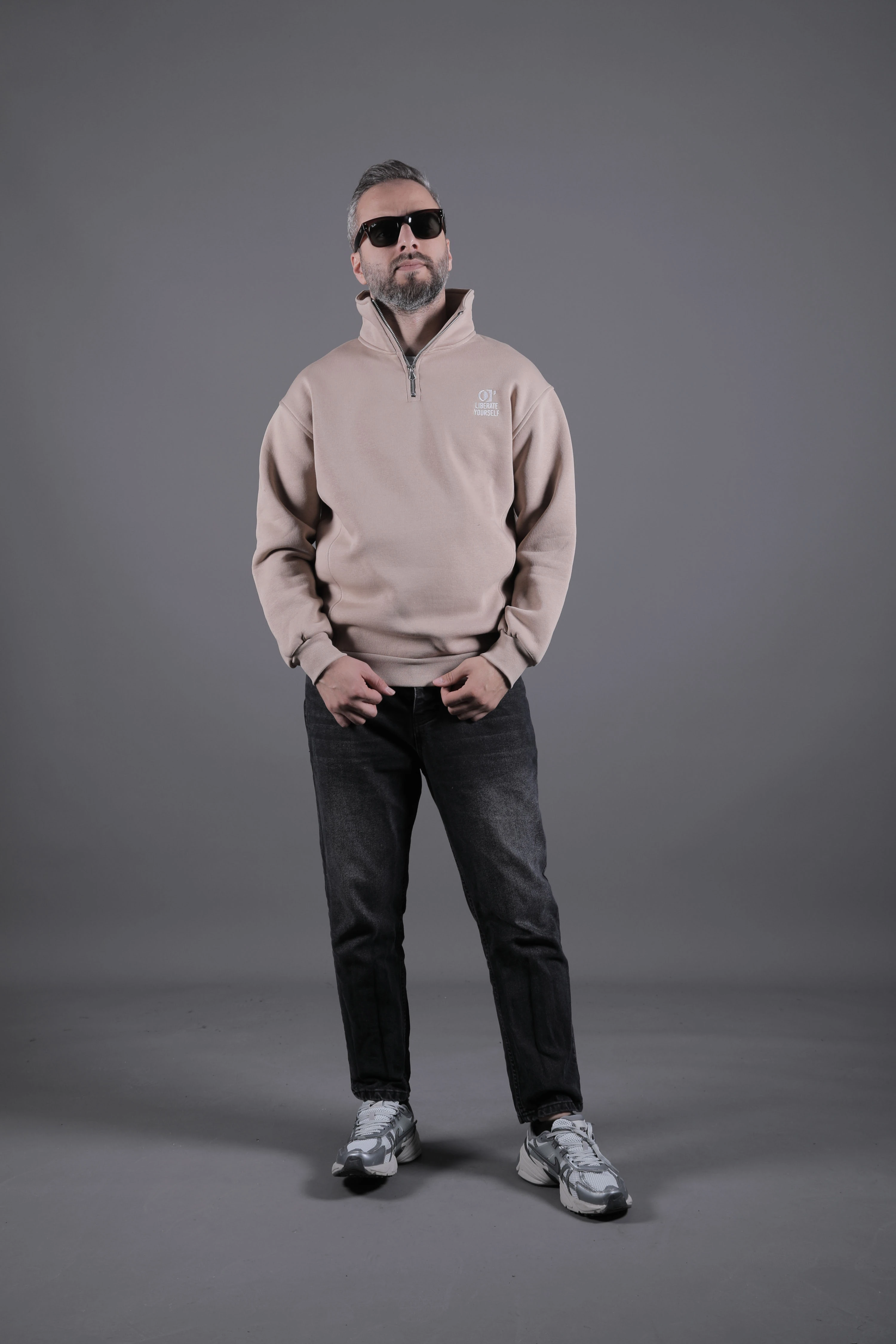 Dik Yakalı Parçalı Erkek Sweatshirt - Krem