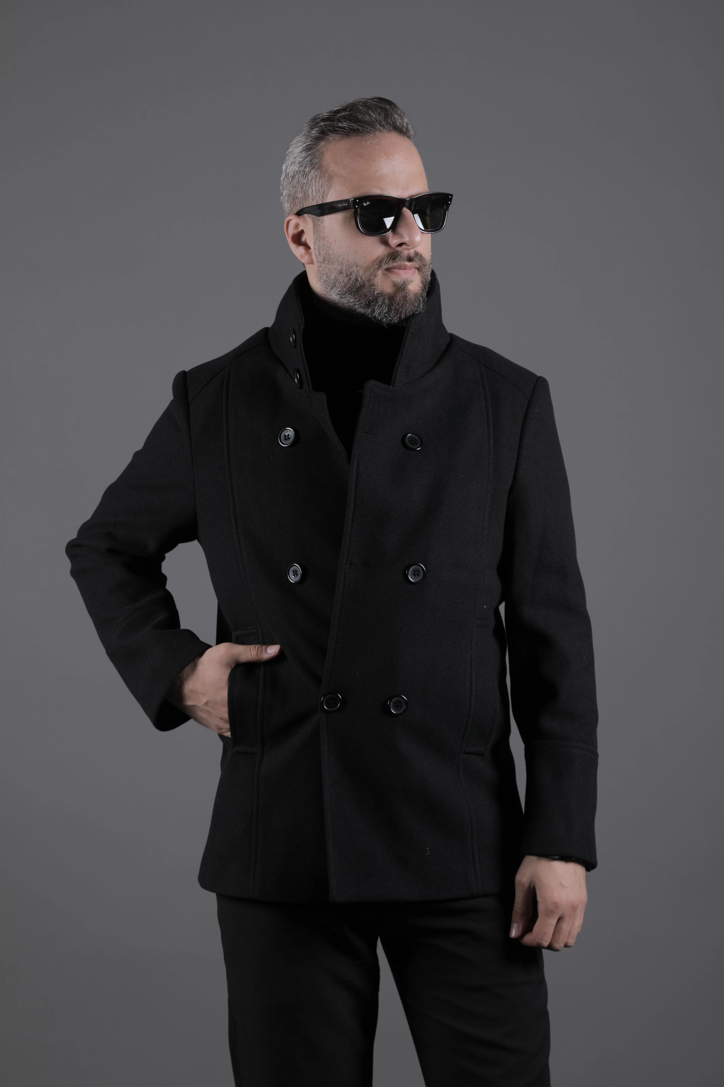 Yaka ve Kol Detaylı Erkek Kaşe Kaban