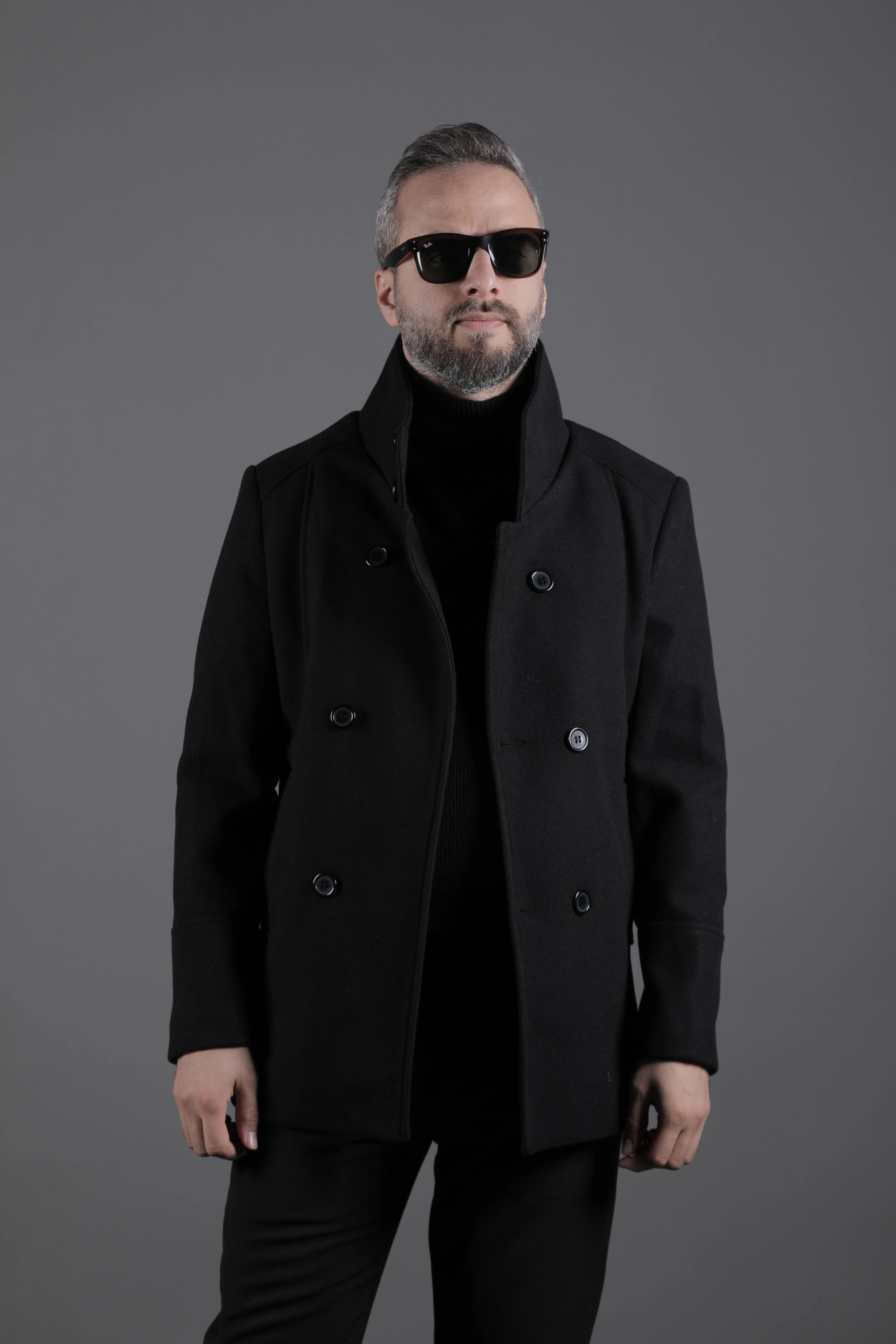 Yaka ve Kol Detaylı Erkek Kaşe Kaban