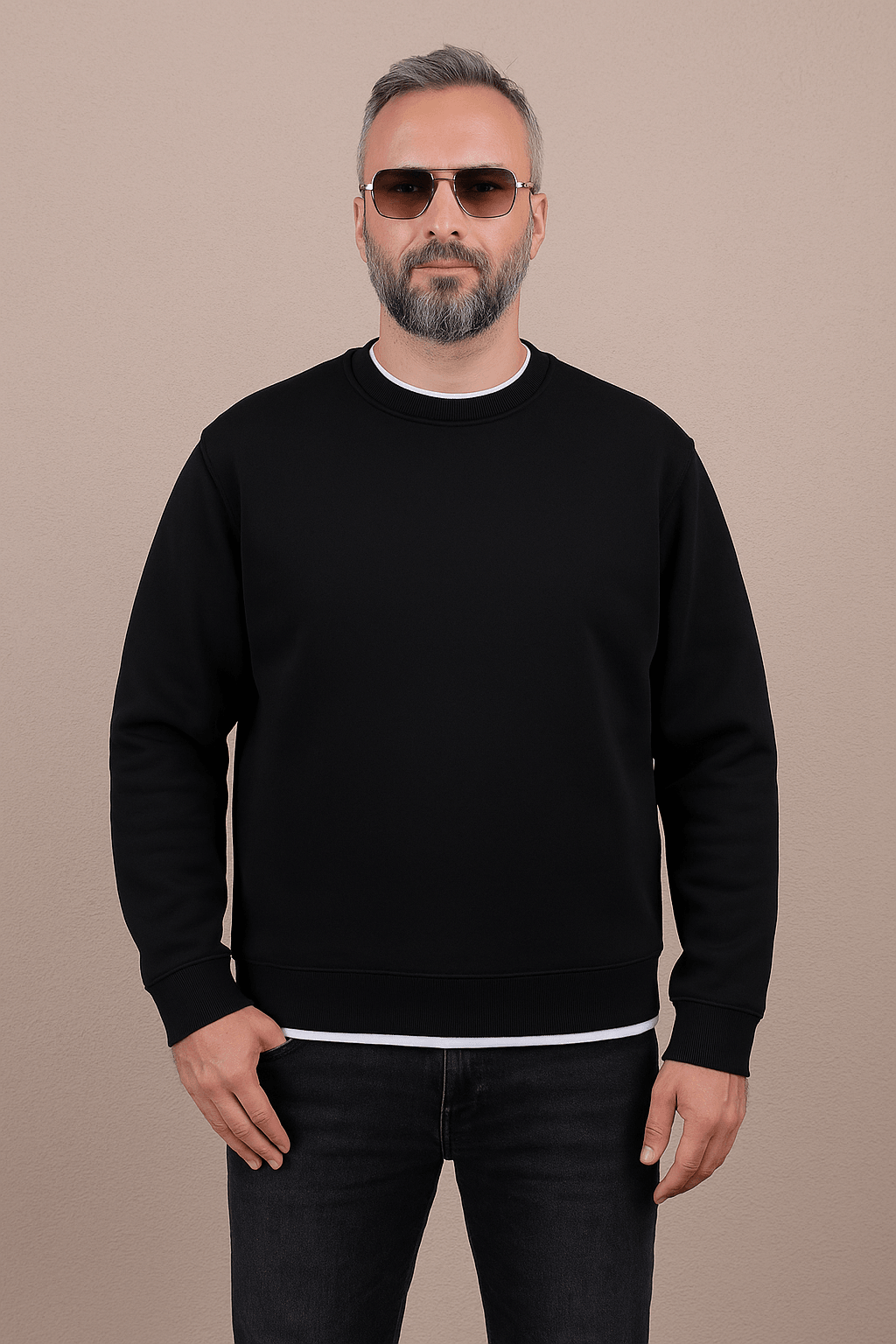 Yaka ve Etek Detaylı Kolu Nakışlı Sweatshirt