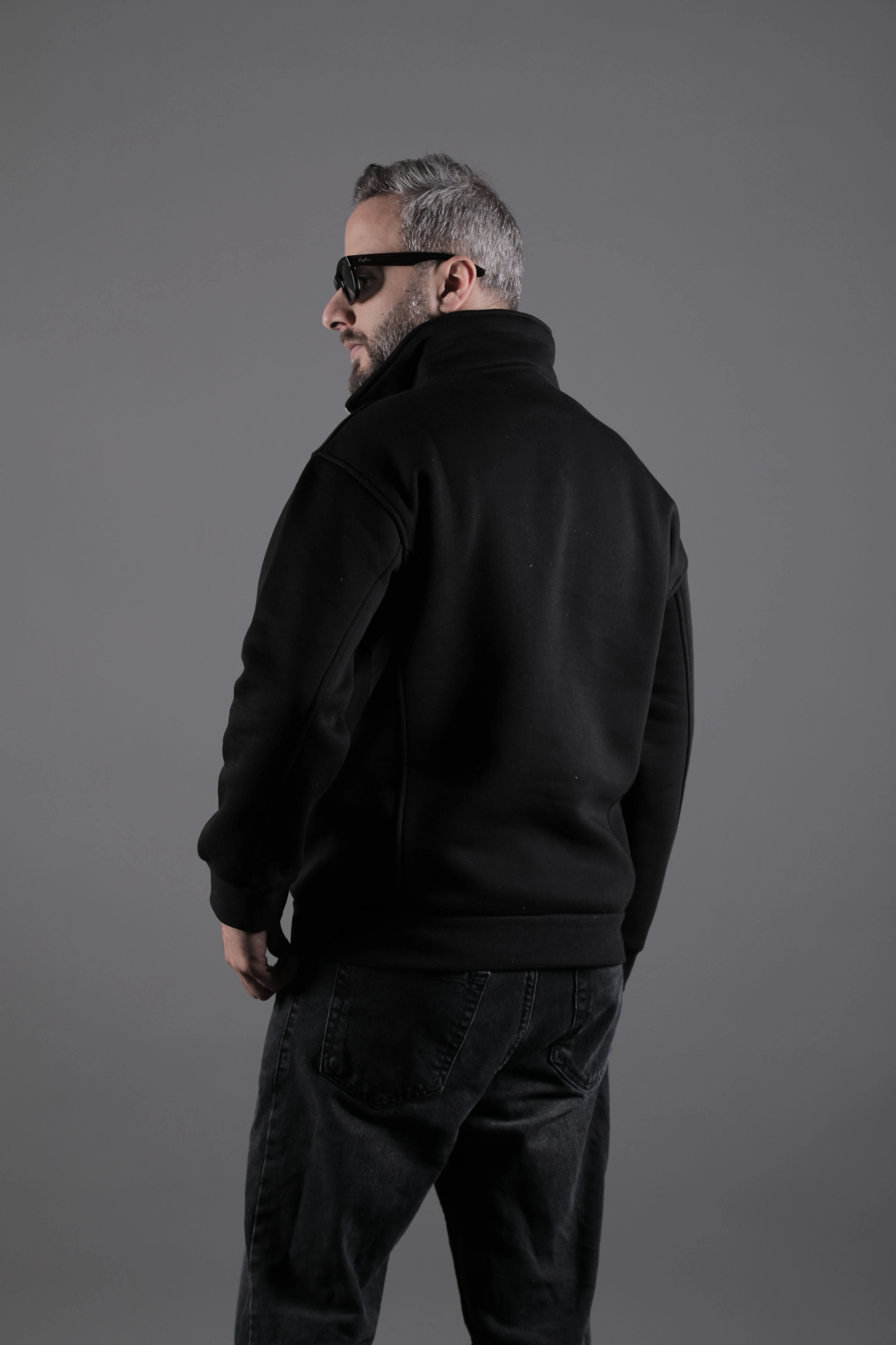 Dik Yakalı Parçalı Erkek Sweatshirt - Siyah