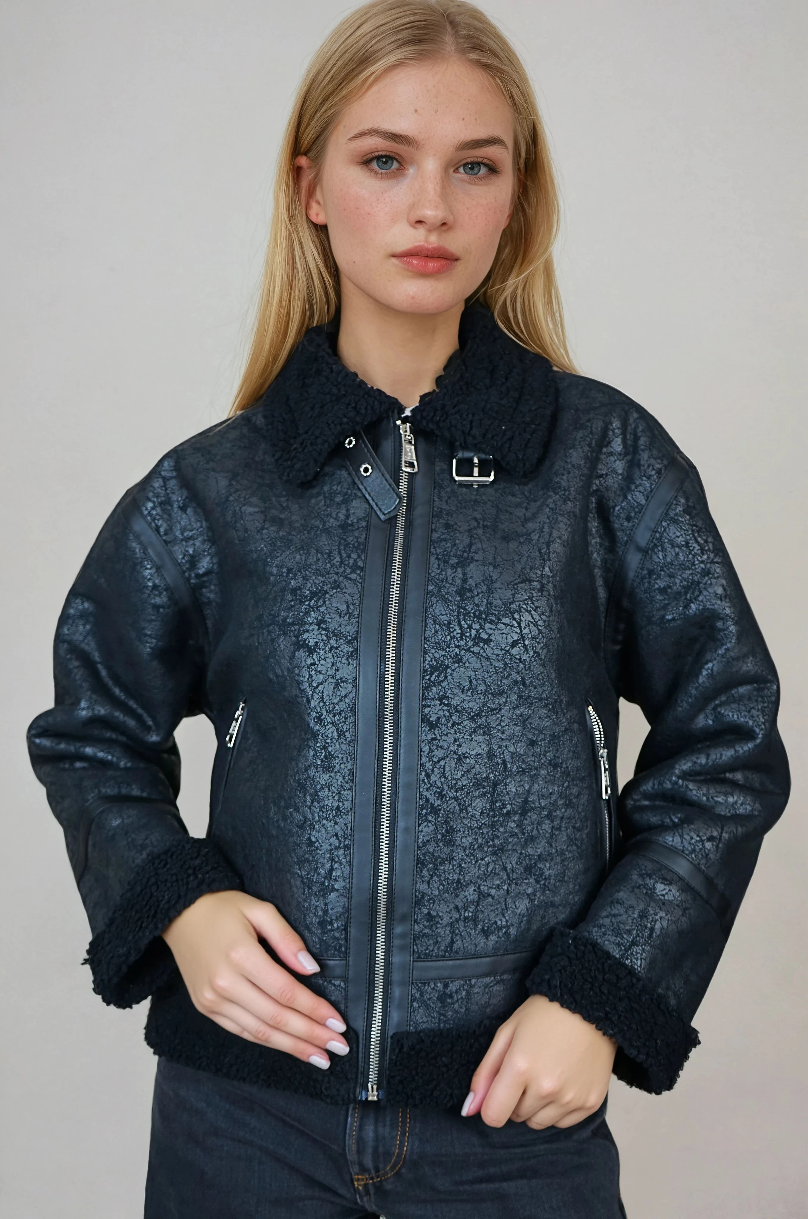 İçi Kürklü Kadın Napa Mont - Siyah