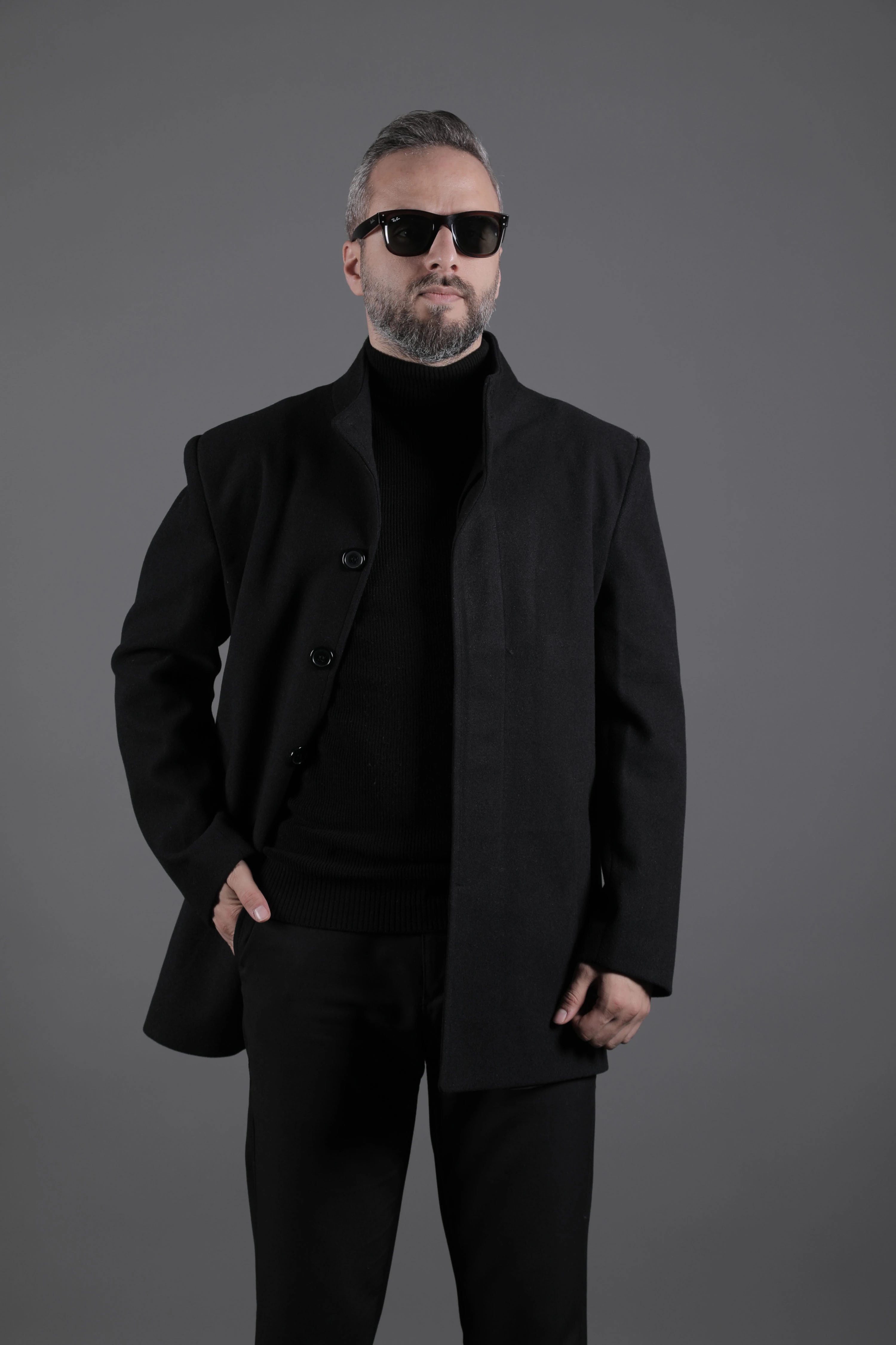 Yaka Detaylı Gizli Düğmeli Erkek Kaşe Kaban