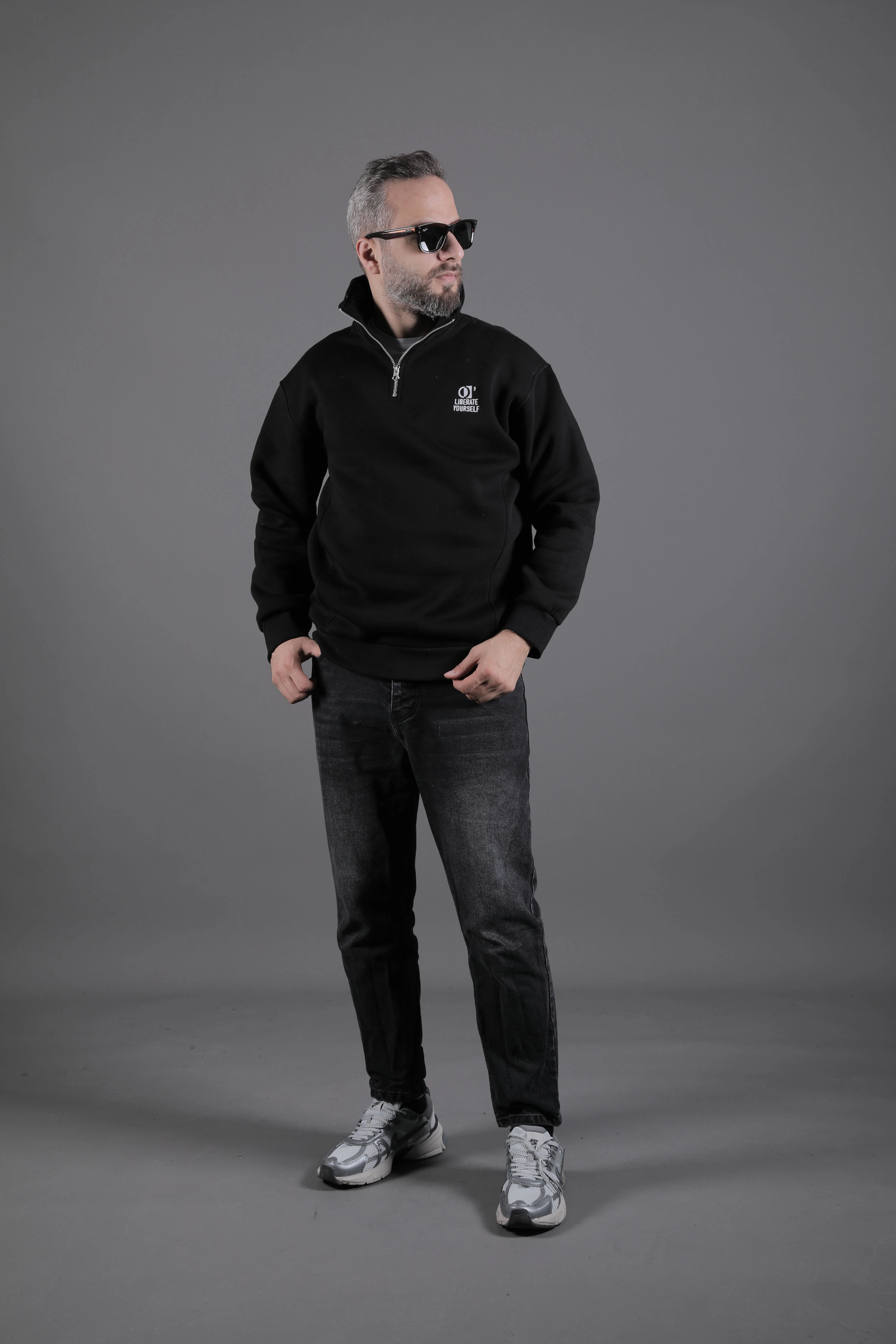 Dik Yakalı Parçalı Erkek Sweatshirt - Siyah