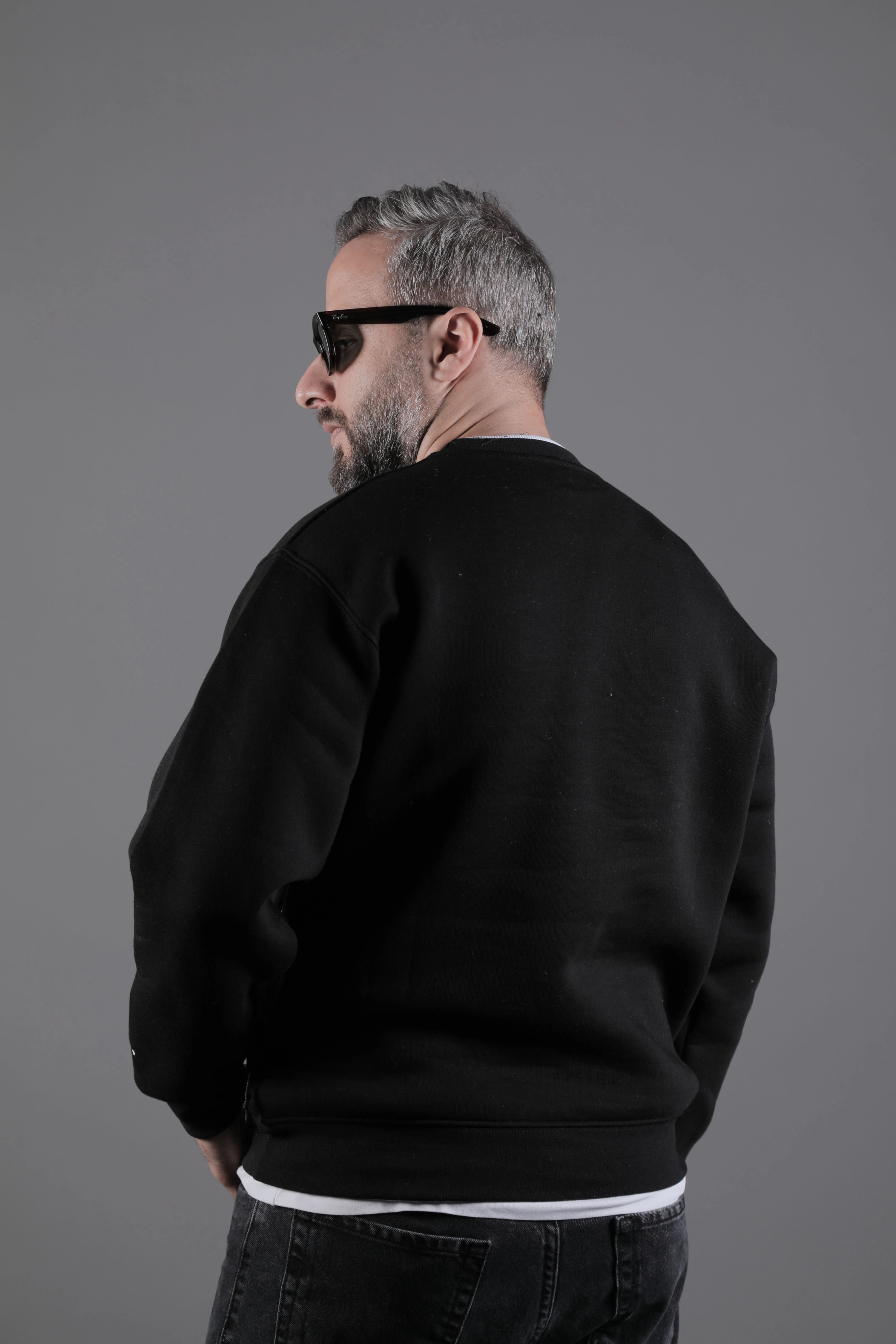 Yaka ve Etek Parçalı Nakışlı Erkek Sweatshirt - Siyah