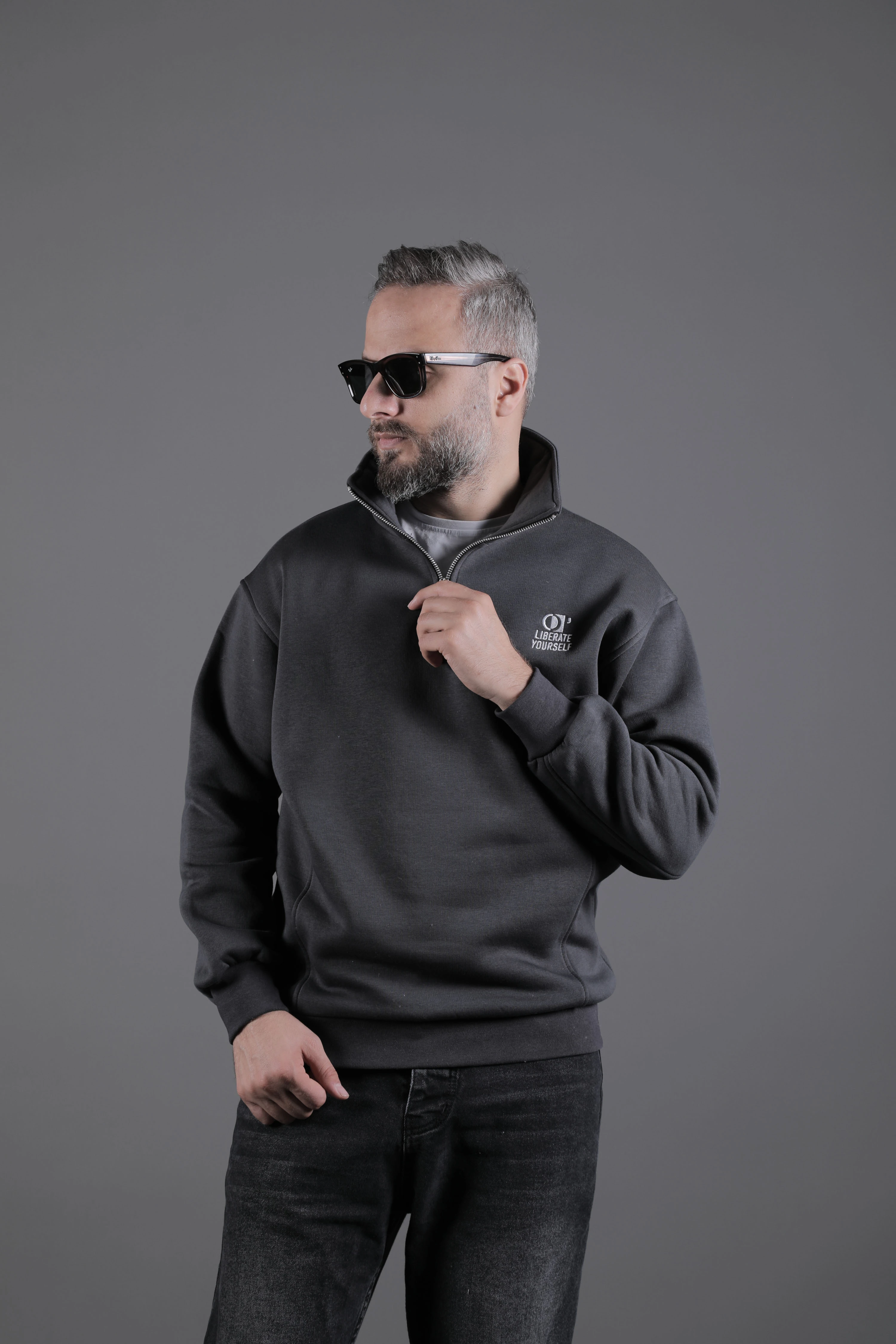 Dik Yakalı Parçalı Erkek Sweatshirt - Füme