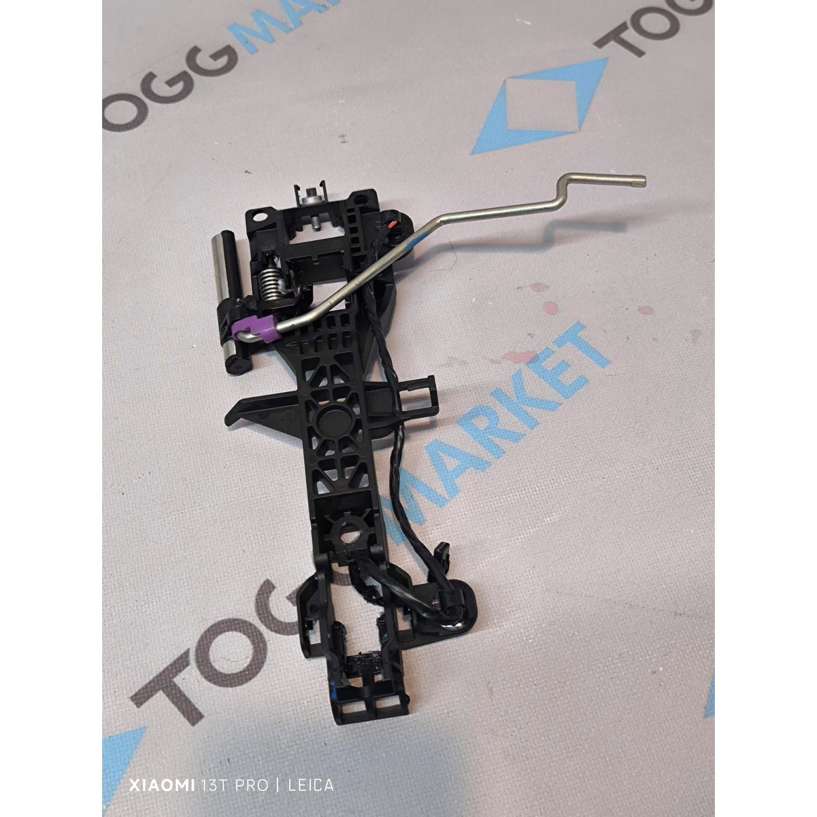 TOGG T10X KAPI KOLU İÇ BRAKETİ