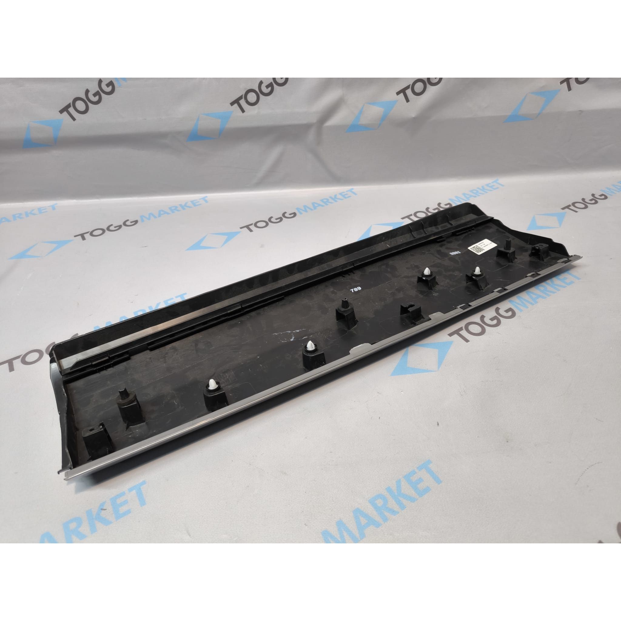TOGG T10X KAPI PLASTİĞİ