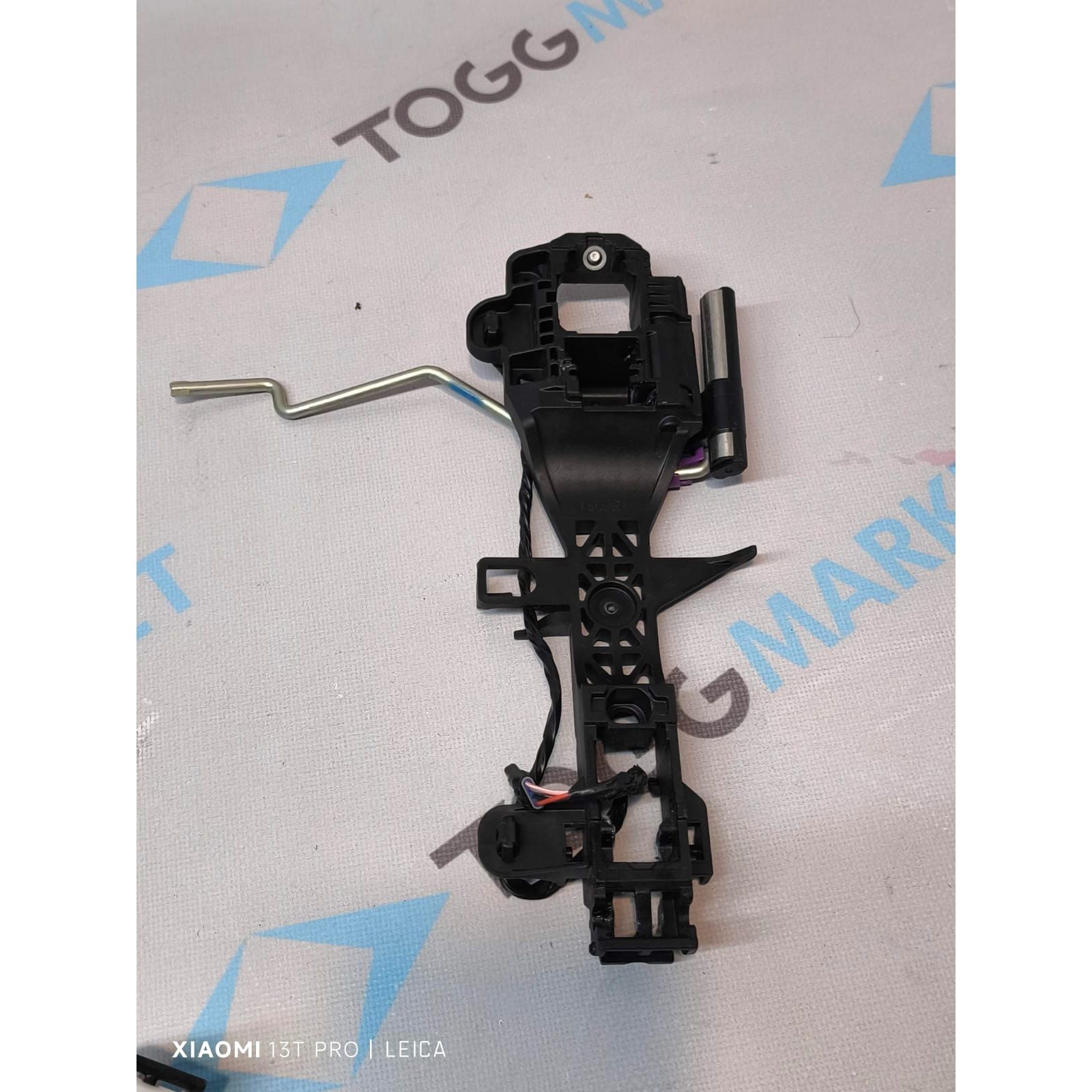 TOGG T10X KAPI KOLU İÇ BRAKETİ