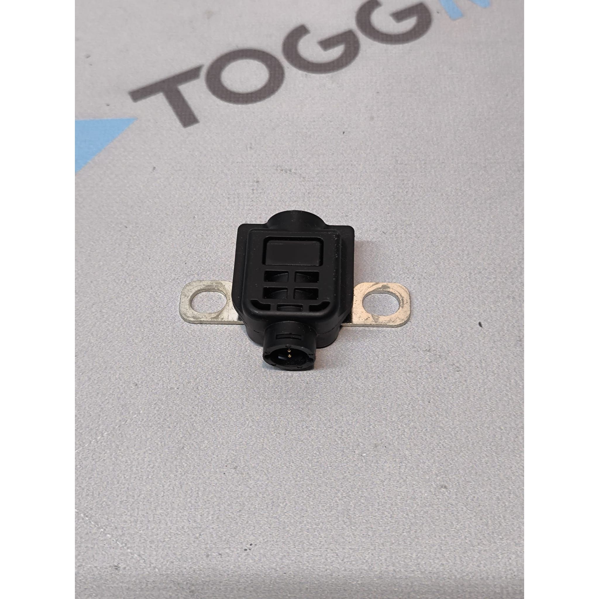 TOGG T10X 12v 200 AMPER PYROFUSE SİGORTA