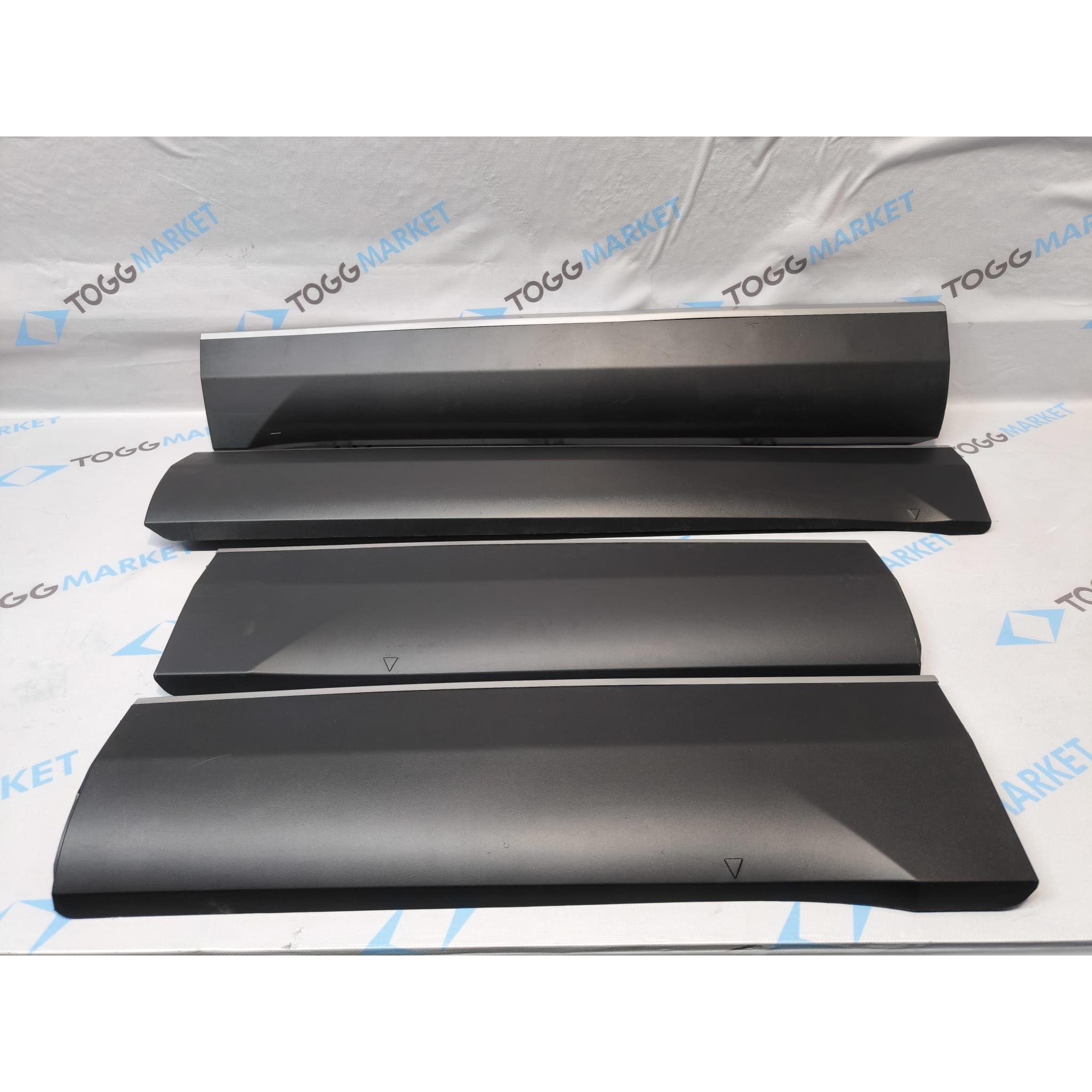 TOGG T10X KAPI PLASTİĞİ