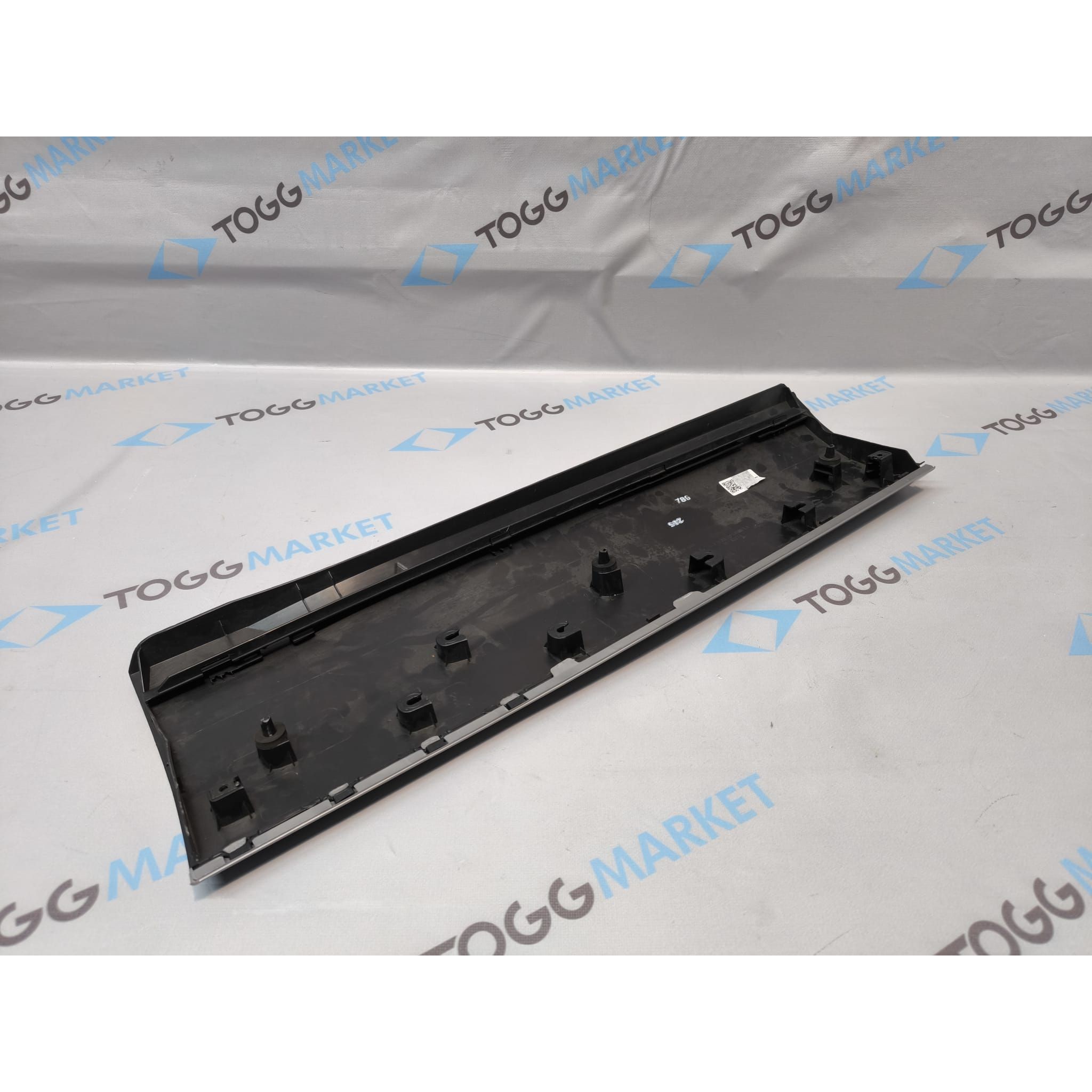 TOGG T10X KAPI PLASTİĞİ