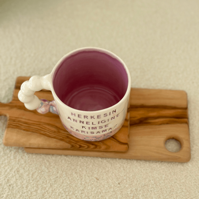 Herkesin Anneliğine Kimse Karışamaz by Paper Ceramic