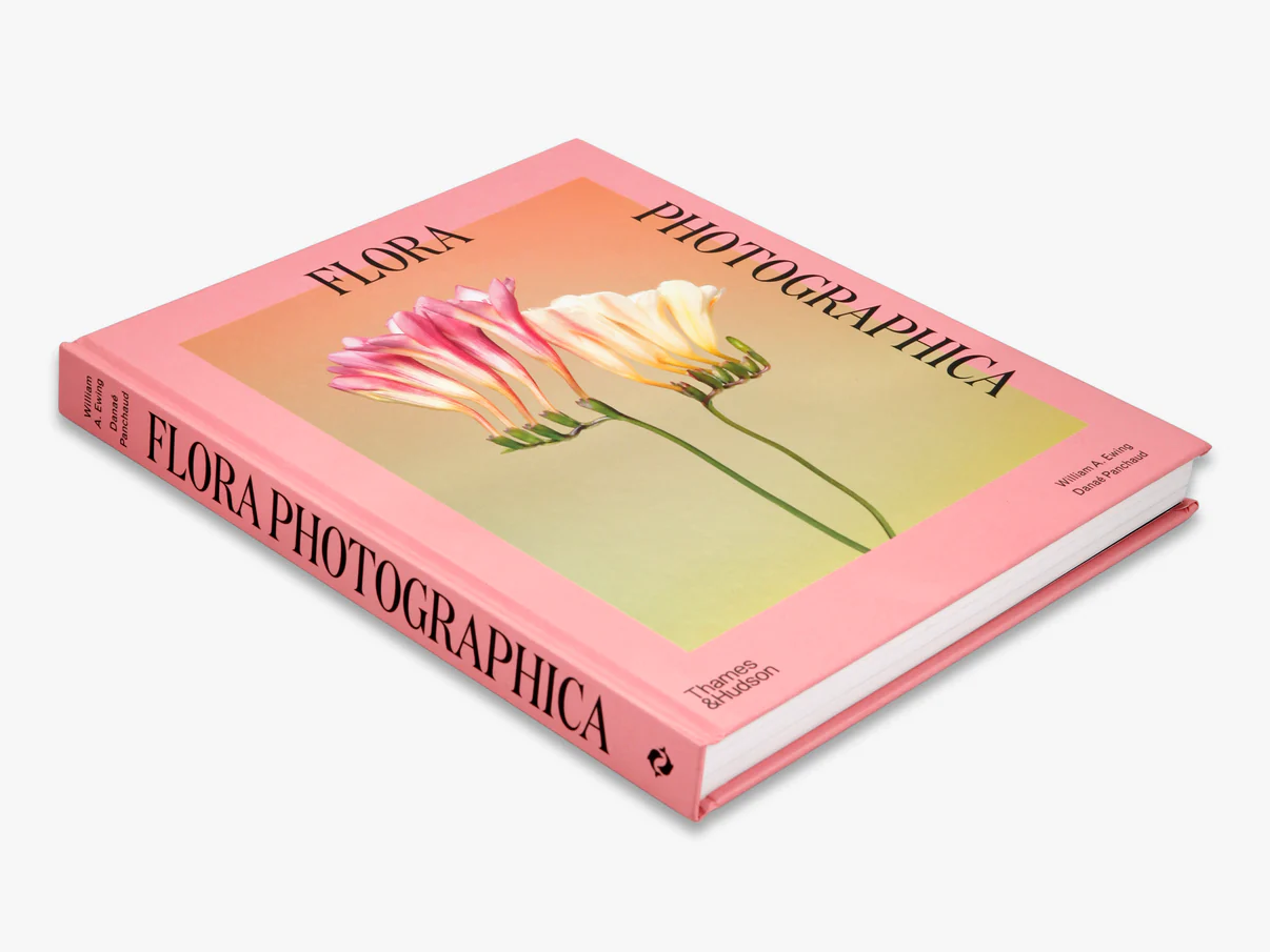 Flora Photographica: The Flower in Contemporary Photography by William A Ewing and Danaé Panchaud