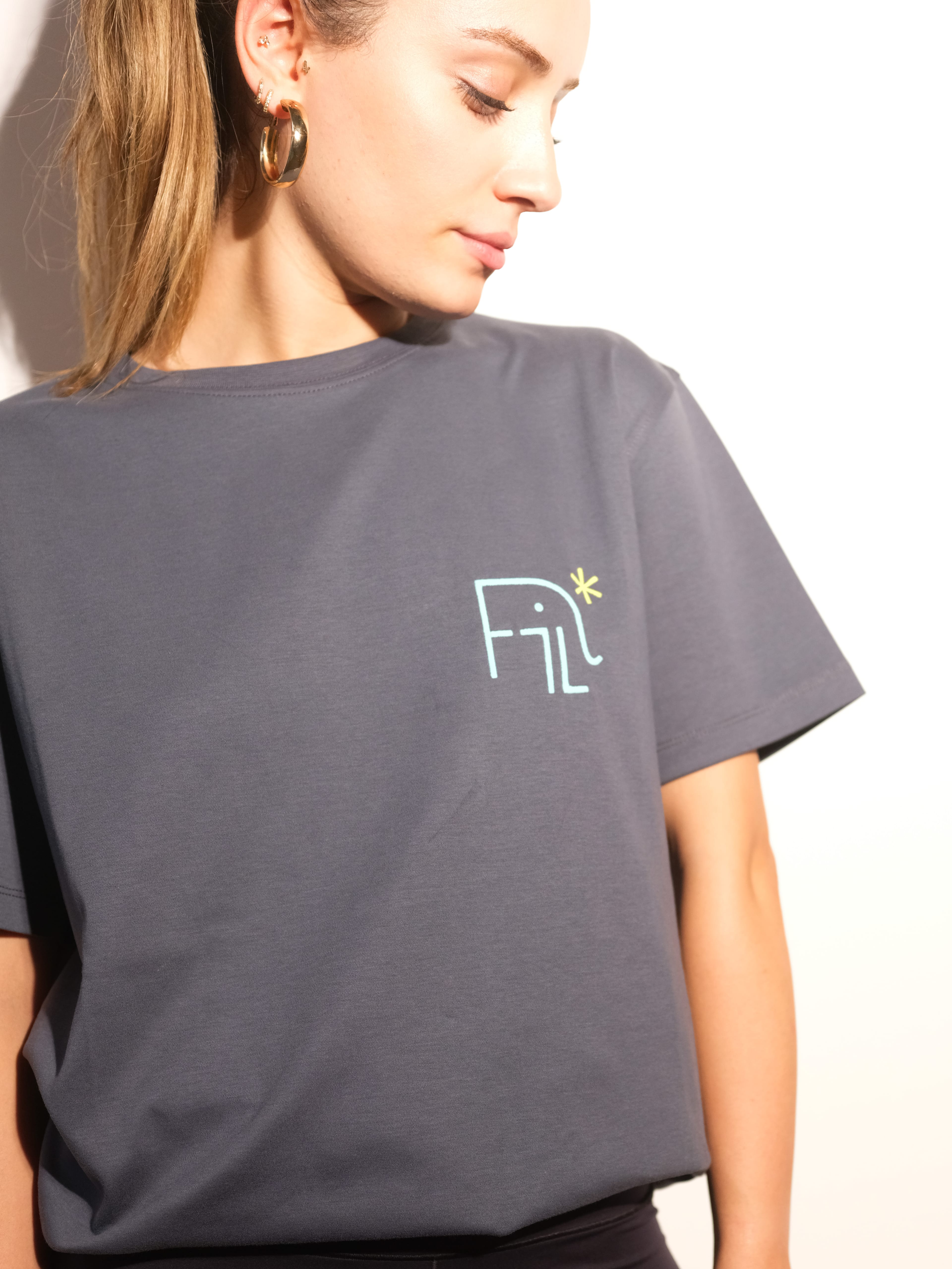FiL x Reflect Studio Basic Premium T-Shirt - Antrasit