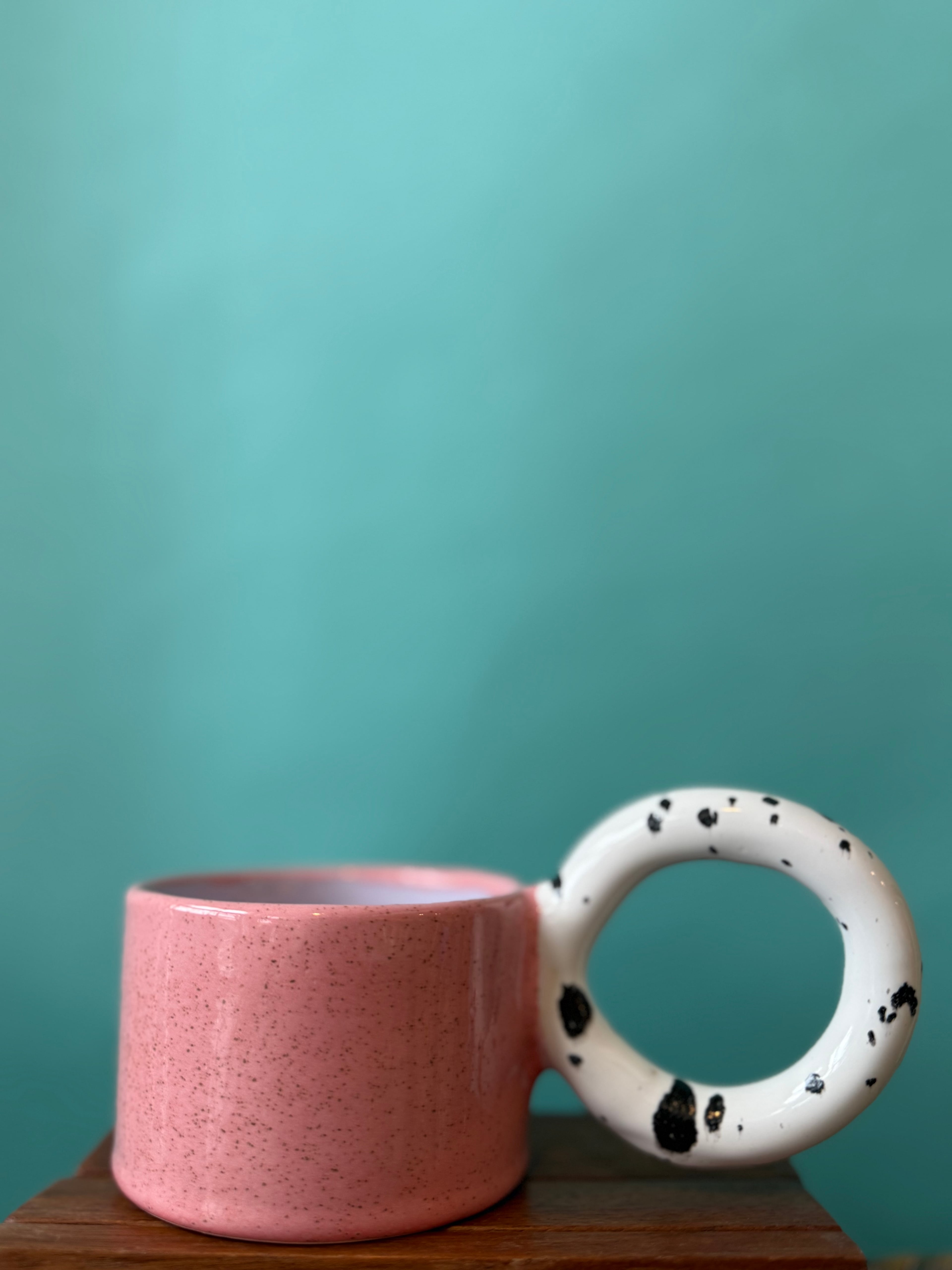 Pembe-Mor Meme Mug by F2 Studio