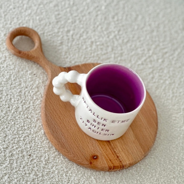 Aptallık Etme Sen Bihter Ziyagilsin by Paper Ceramic