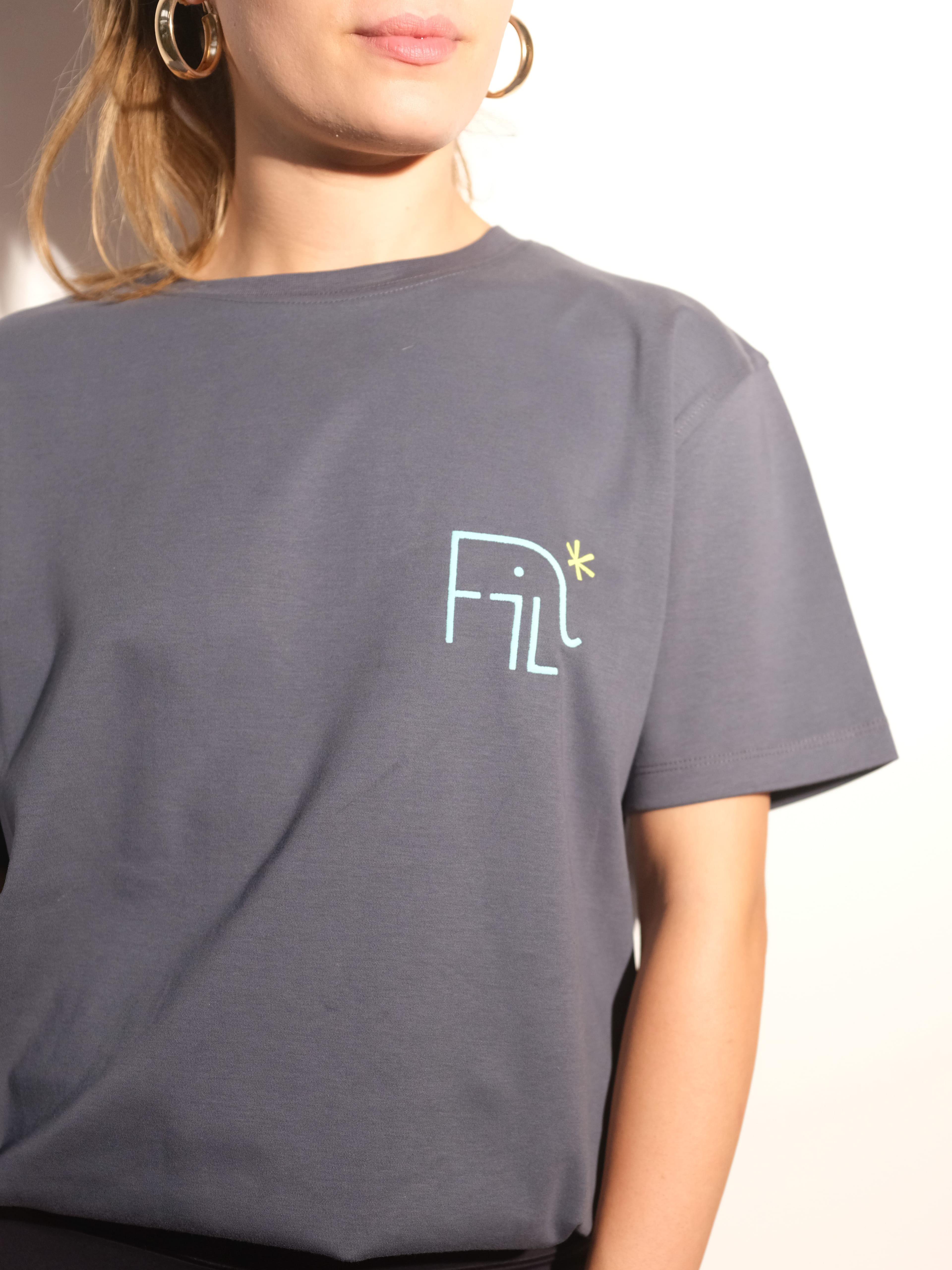 FiL x Reflect Studio Basic Premium T-Shirt - Antrasit