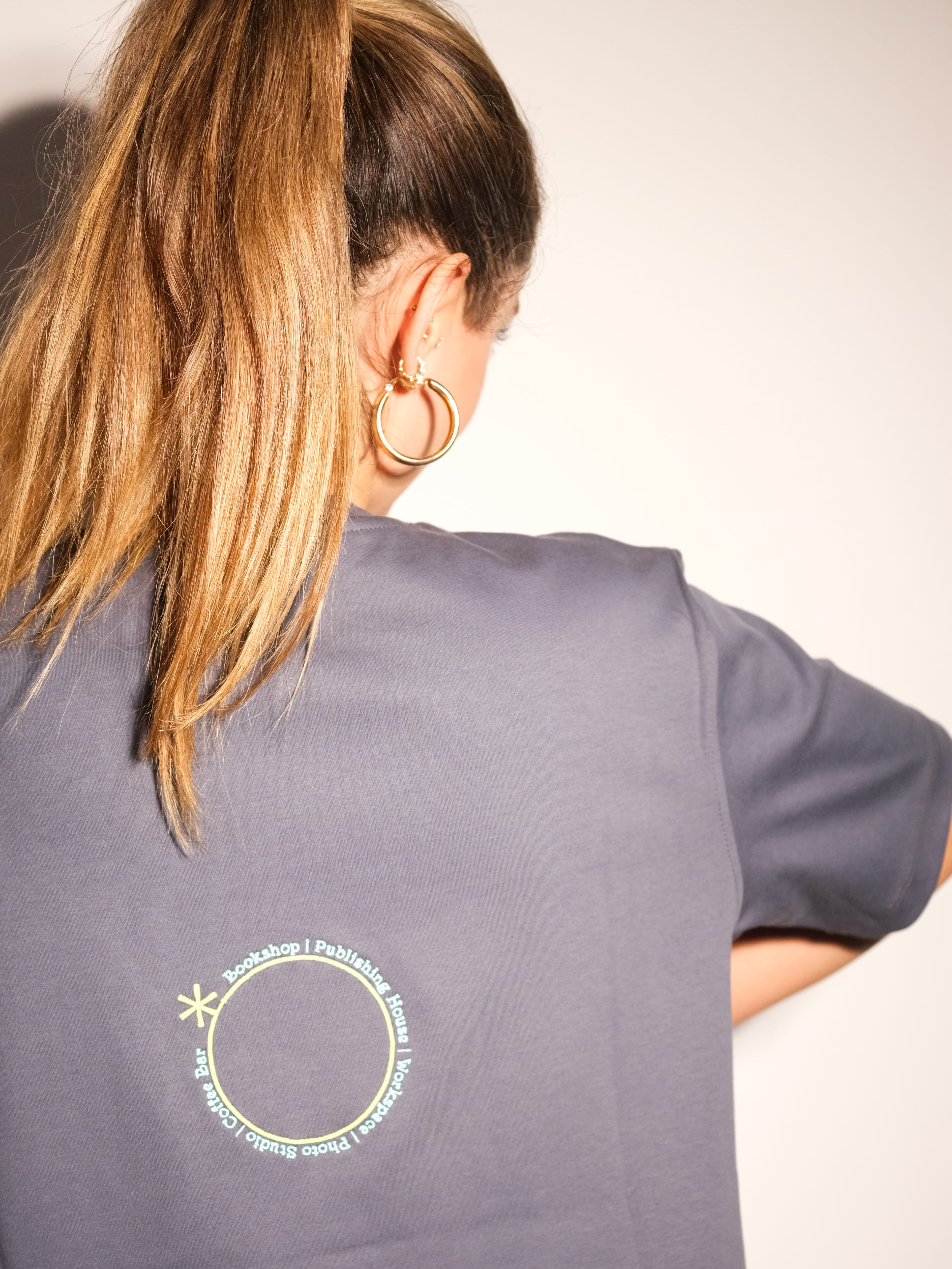FiL x Reflect Studio Basic Premium T-Shirt - Antrasit