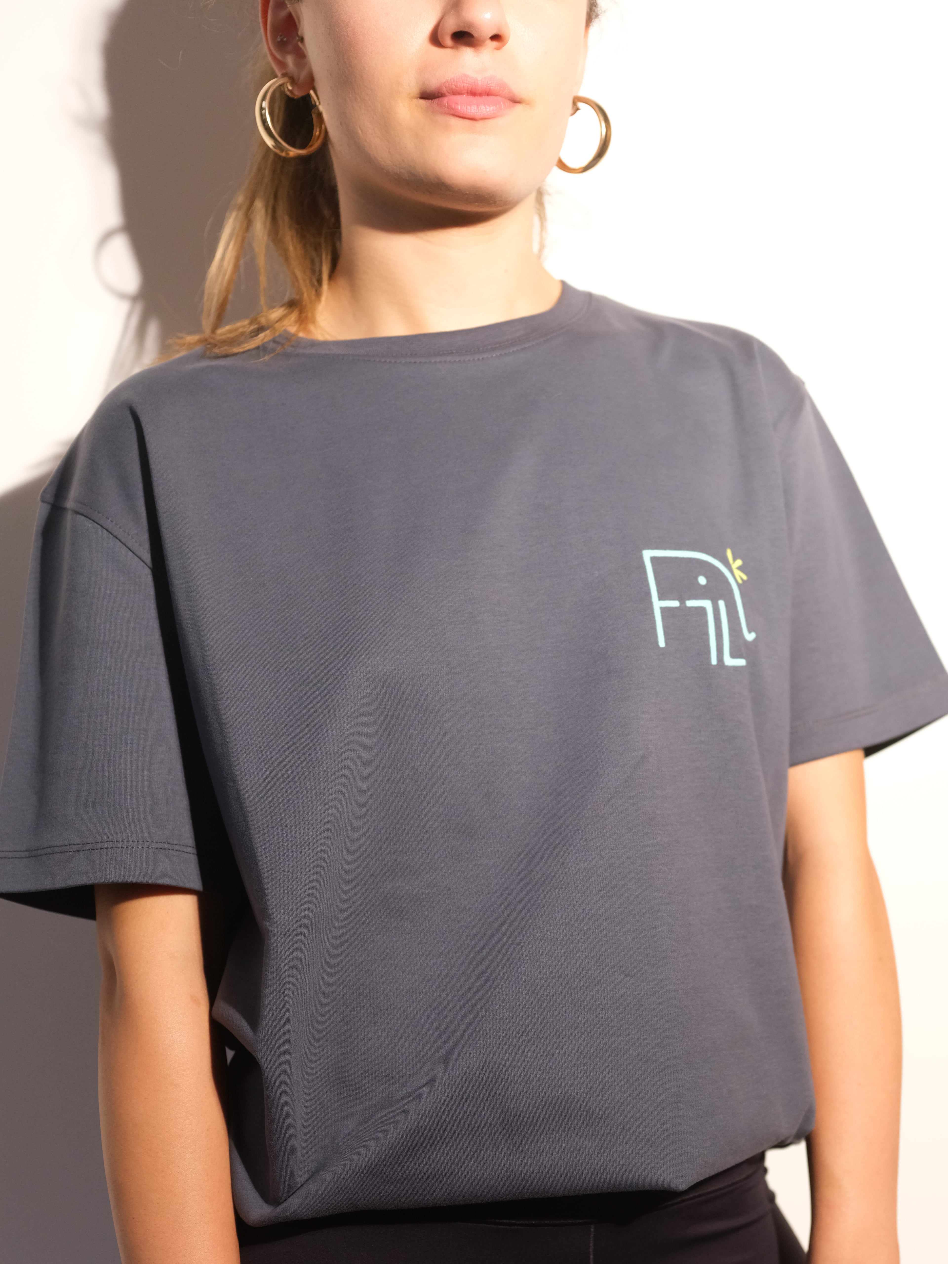 FiL x Reflect Studio Basic Premium T-Shirt - Antrasit