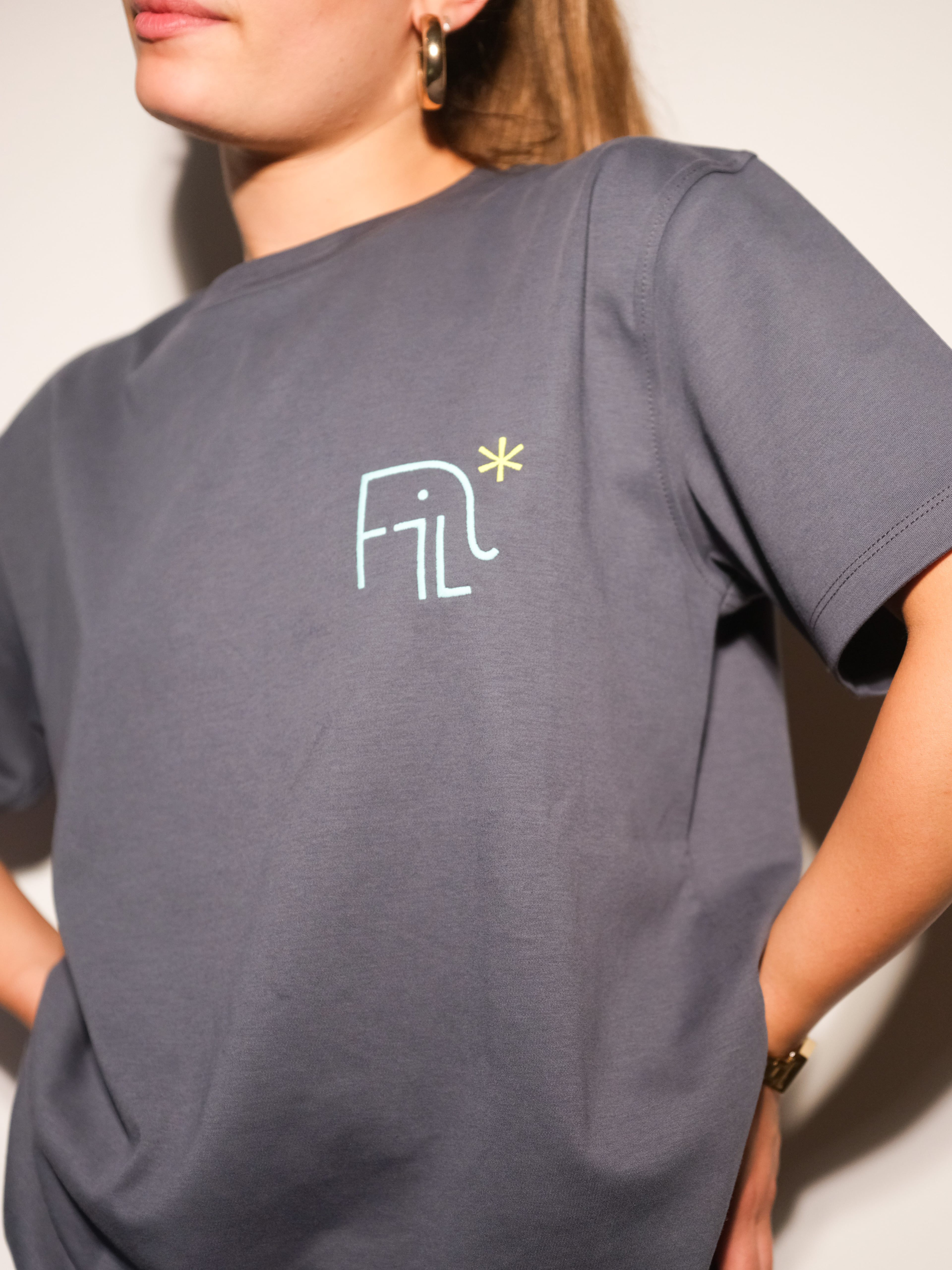 FiL x Reflect Studio Basic Premium T-Shirt - Antrasit