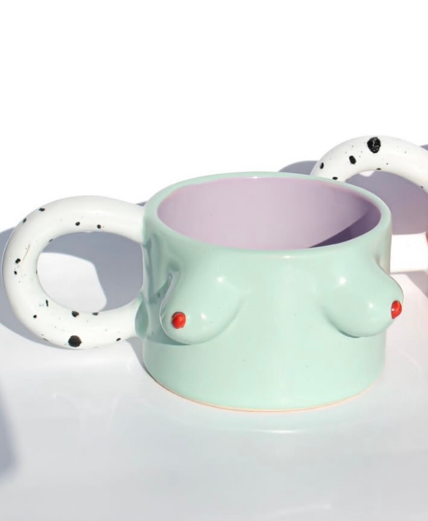 Beyaz Kulplu Mavi Meme Mug by F2 Studio