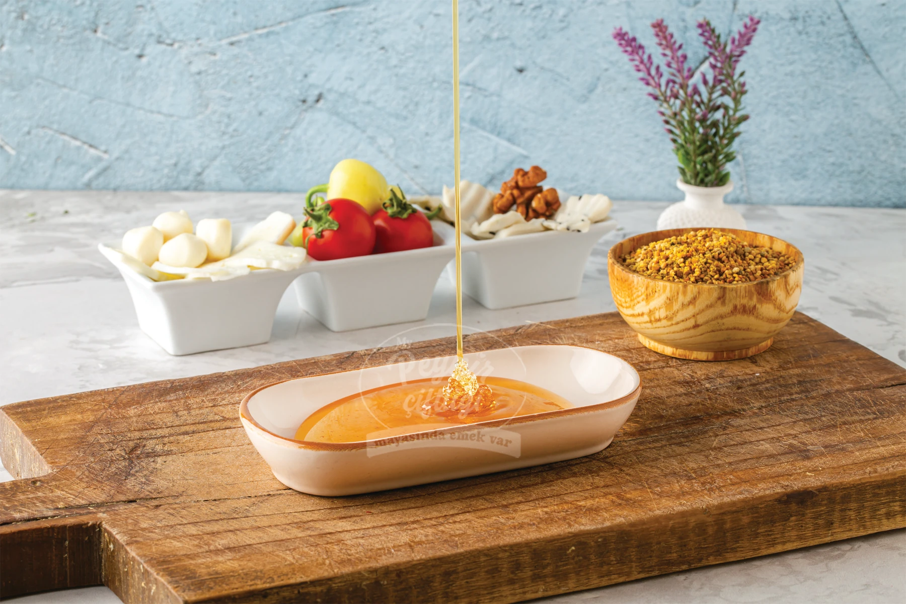 Çiçek Süzme Bal (KG)