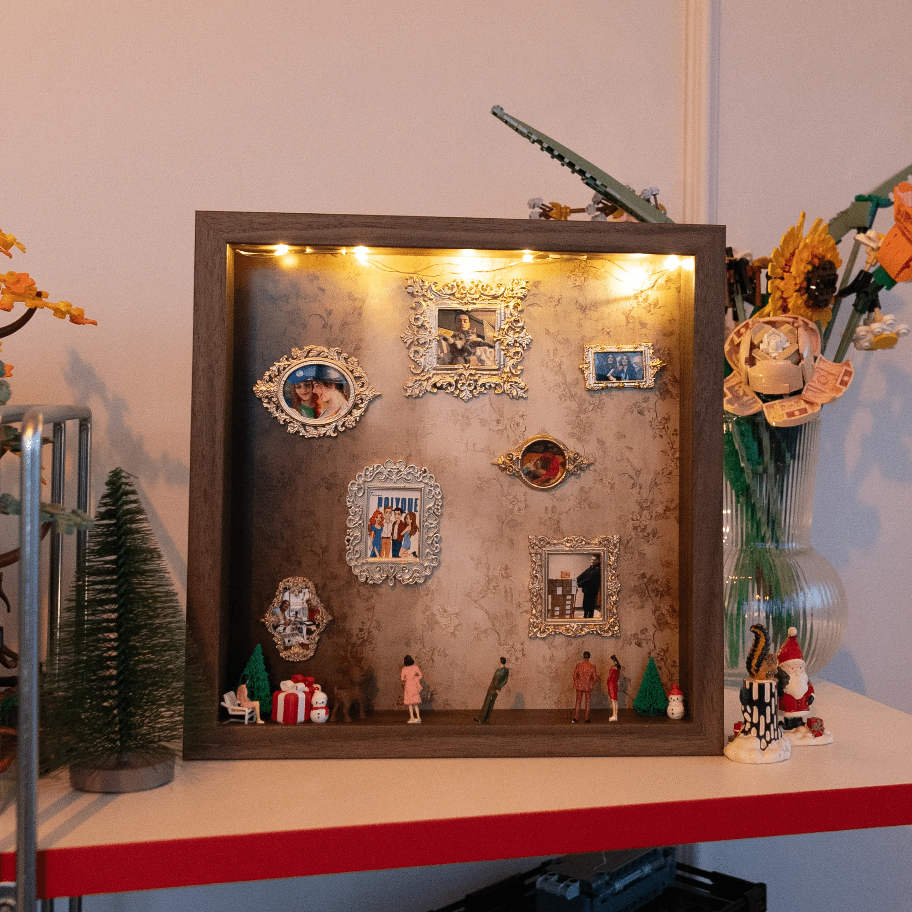 Kişiye Özel Yılbaşı Tablo (Museum of Us) Ikea Çerçeve