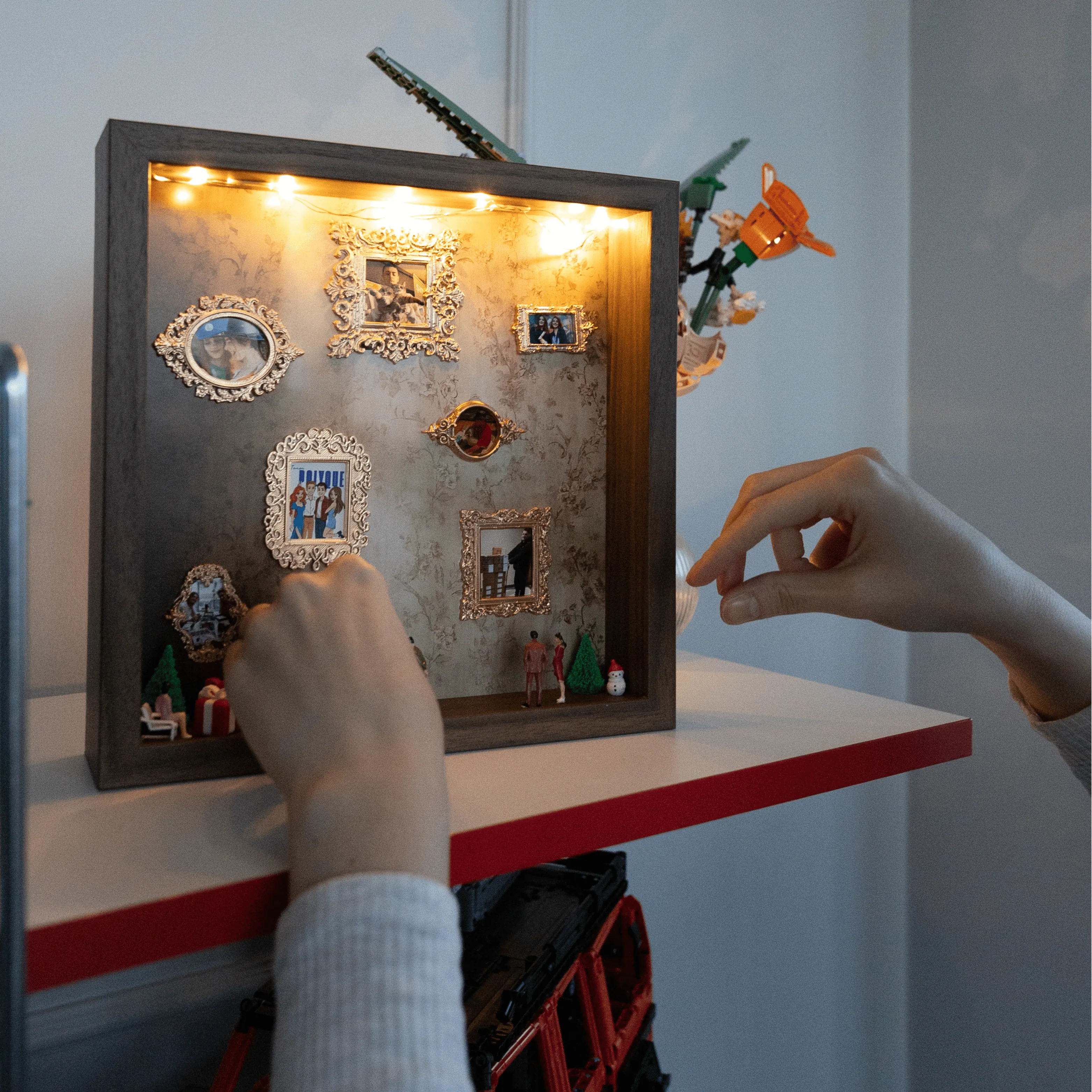 Kişiye Özel Yılbaşı Tablo (Museum of Us) Ikea Çerçeve