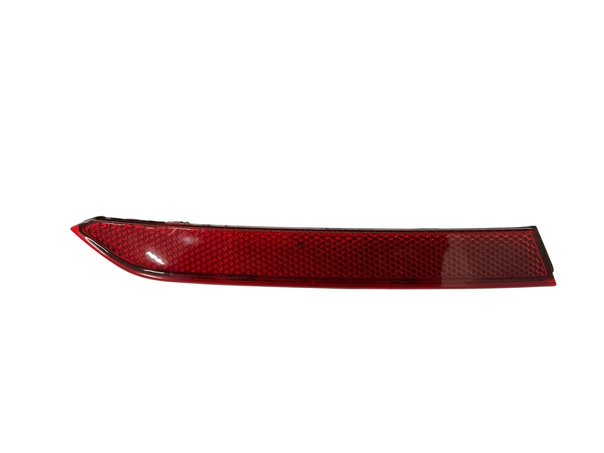 ARKA TAMPON REFLEKTÖRÜ SAĞ (DIŞ) PASSAT B8 2015 SONRASI