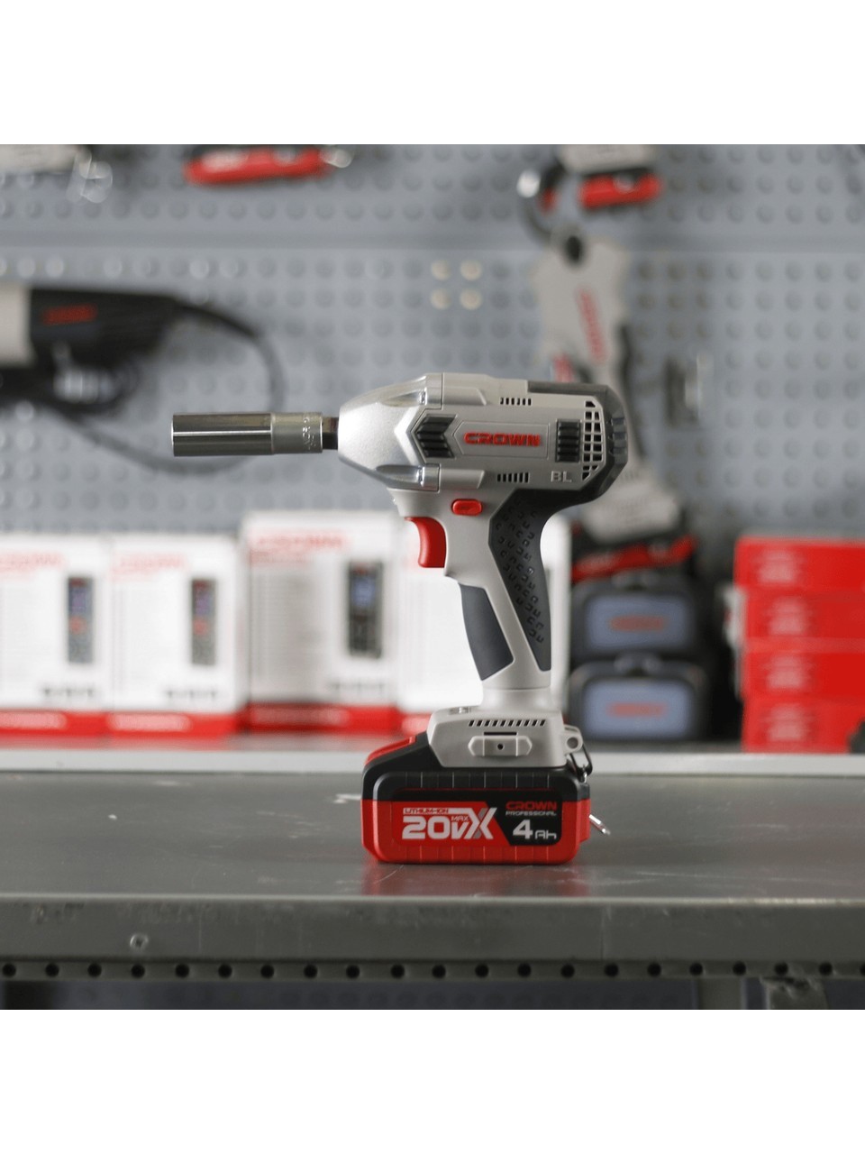 Crown Değişken Torklu Akülü Somun Sıkma Makinesi 20 V - 4 Ah CT22015HX-4 Tb - Bakır Sargılı Kömürsüz Motorlu Çift Akülü Şarjlı Darbeli