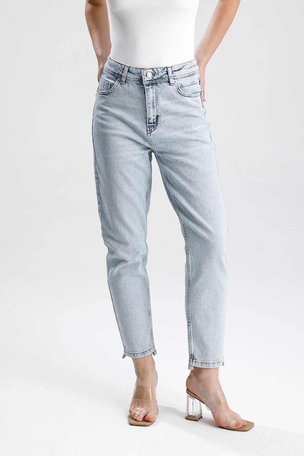 Kadın Yüksek Bel Dar Paça Jean Pantolon