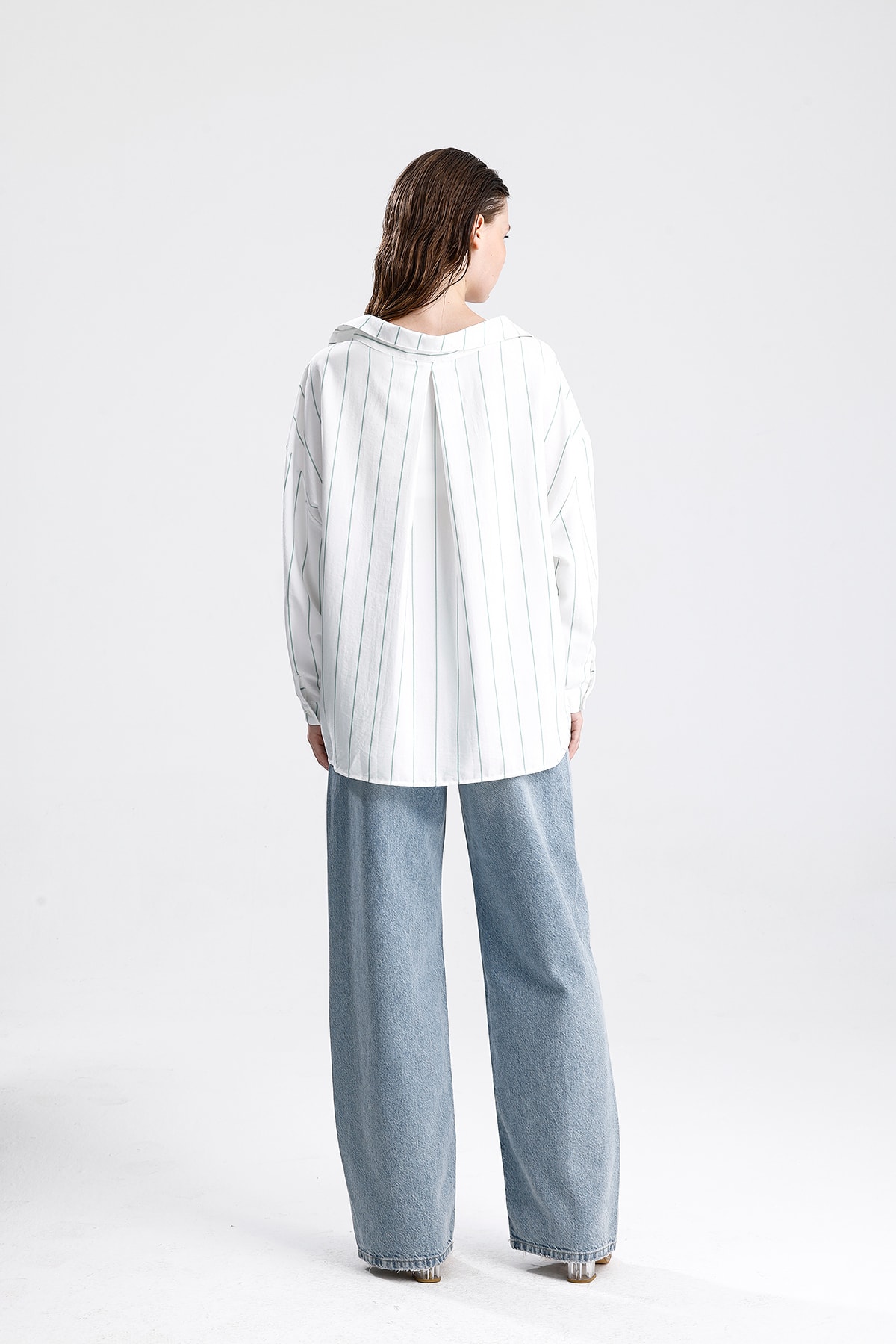 Oversize Çizgili Dökümlü Gömlek
