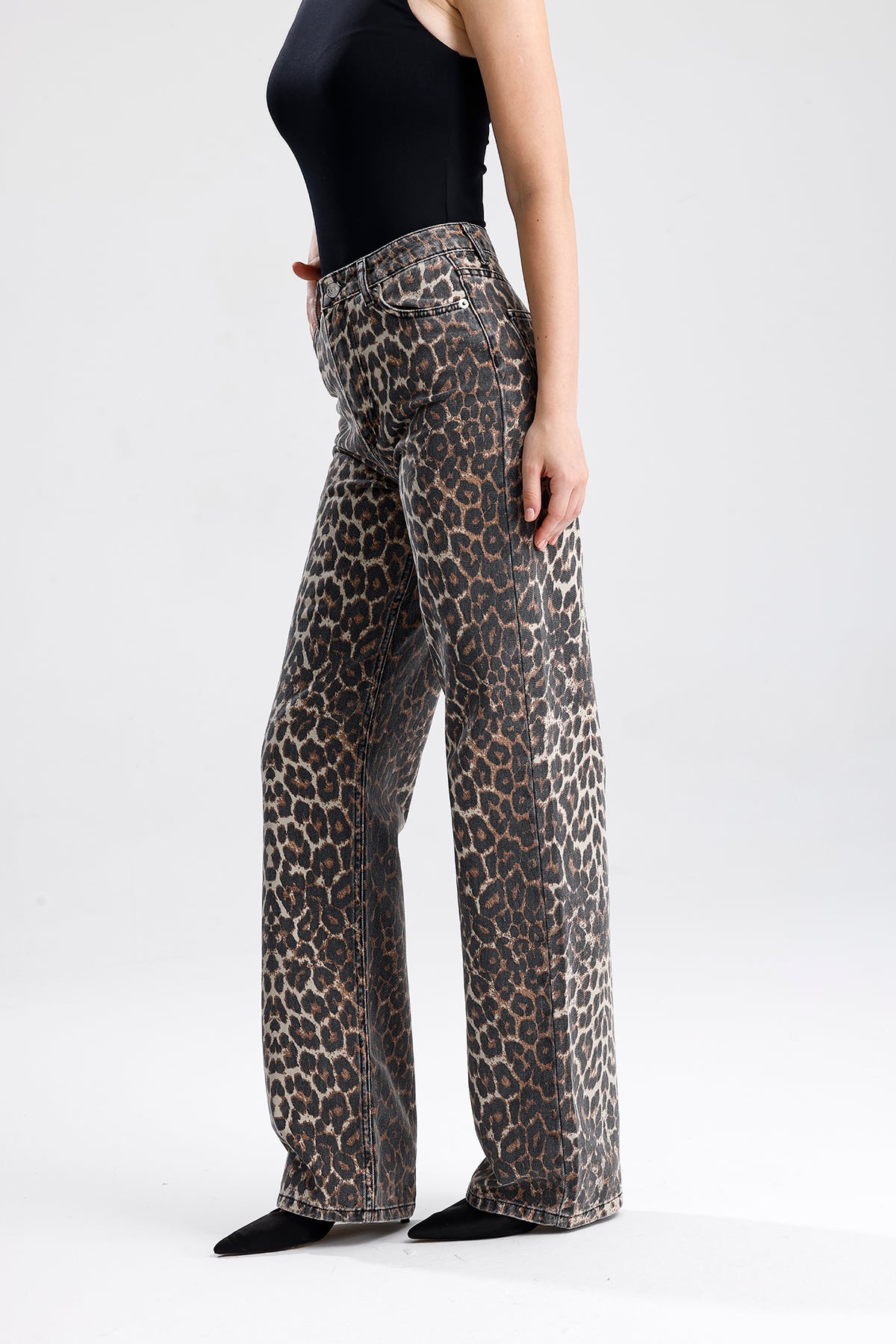 Kadın Yüksek Bel Leopar Desenli Geniş Paça Pantolon