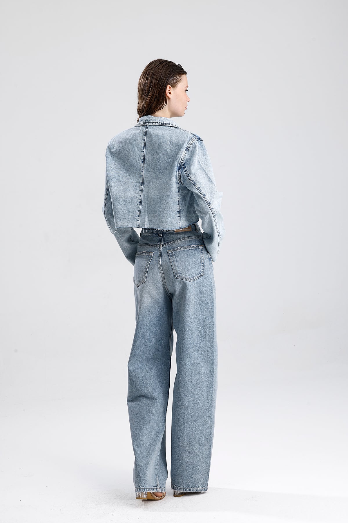 Kısa Kesim Denim Blazer Ceket