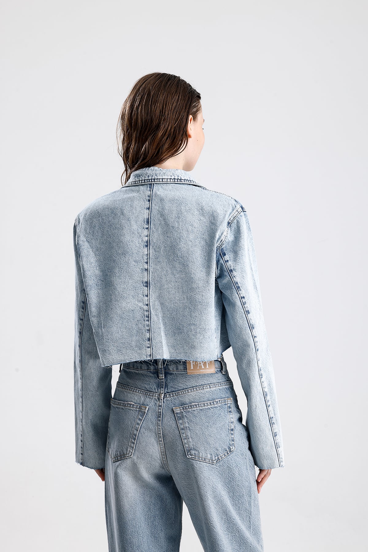 Kısa Kesim Denim Blazer Ceket