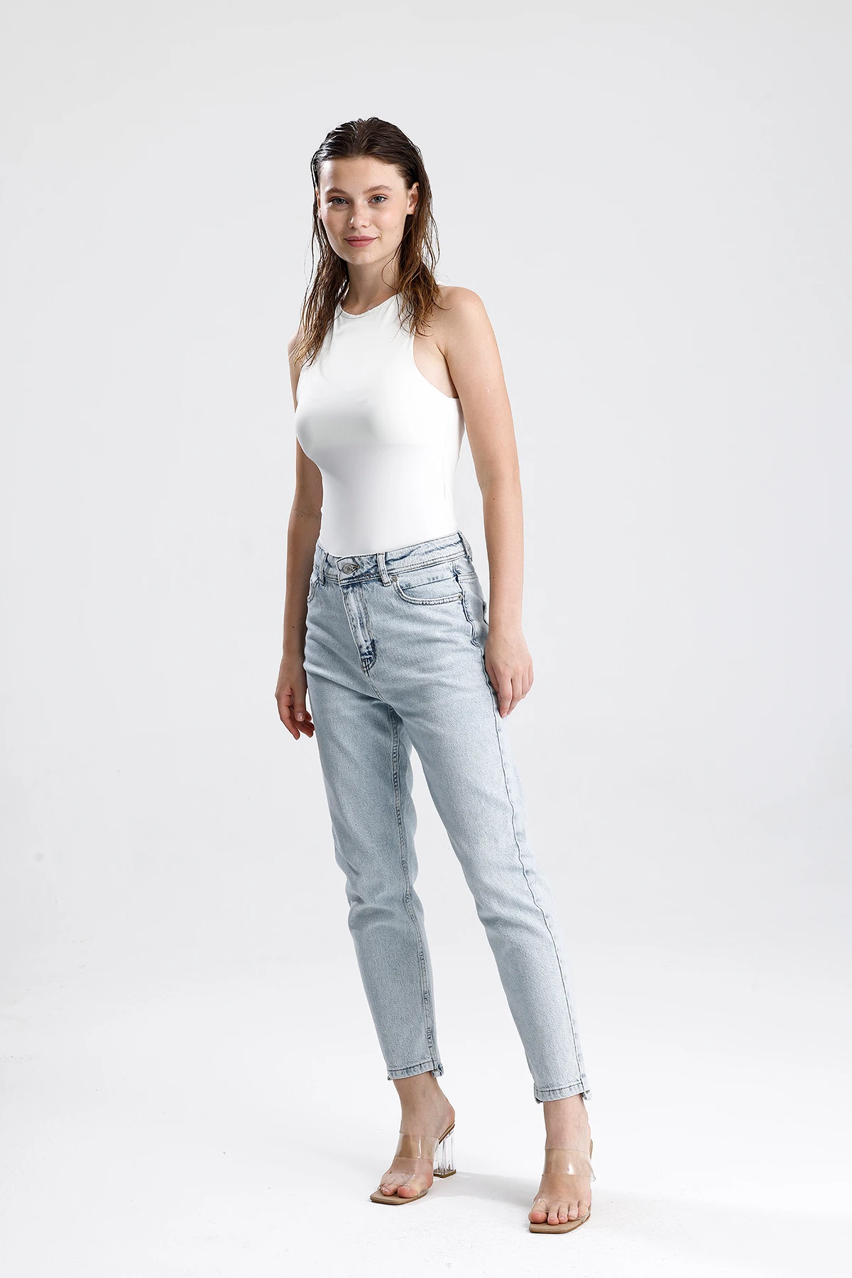 Kadın Yüksek Bel Dar Paça Jean Pantolon