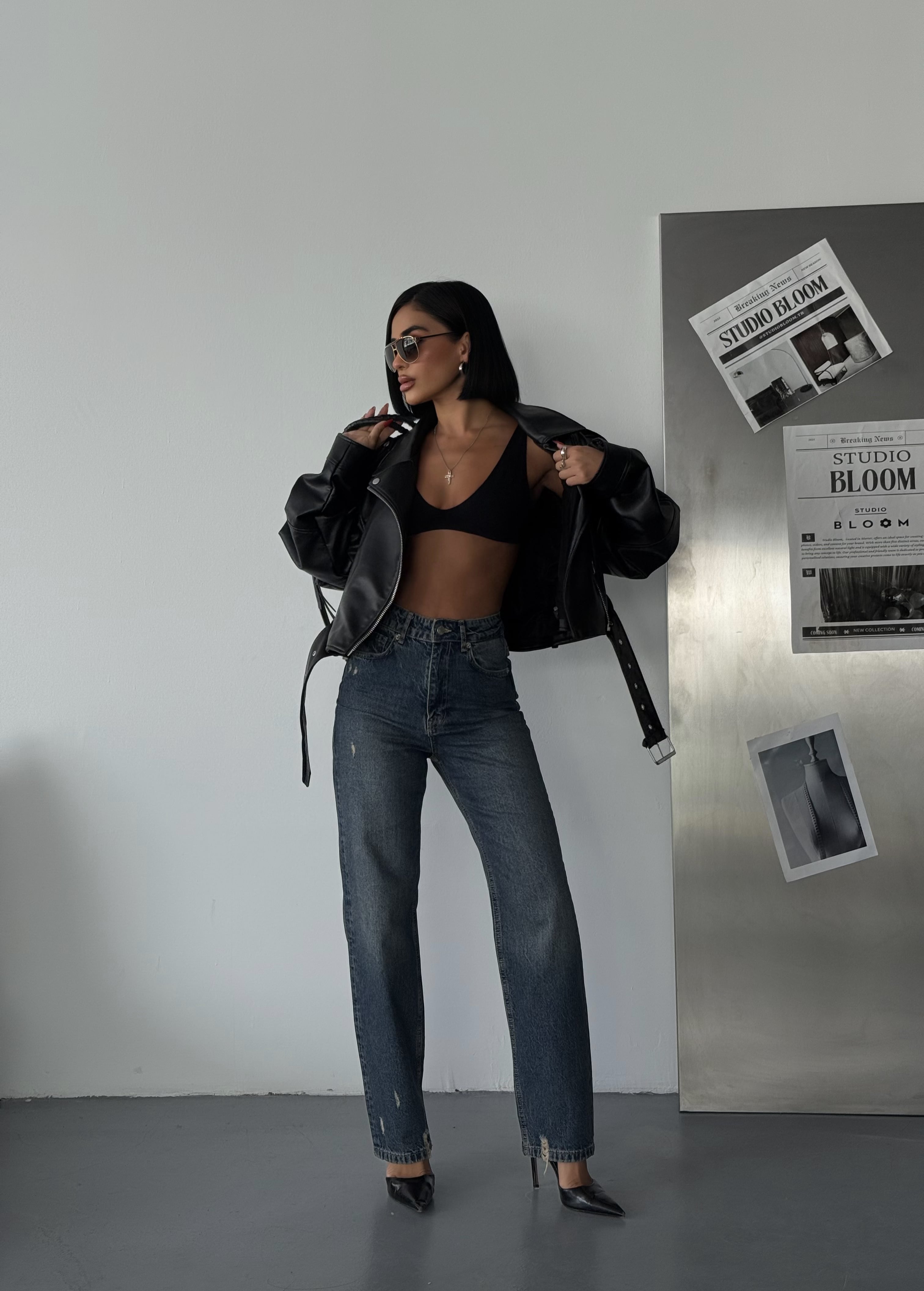 Yüksek Bel Eskitme Detaylı Straight Fit Jean