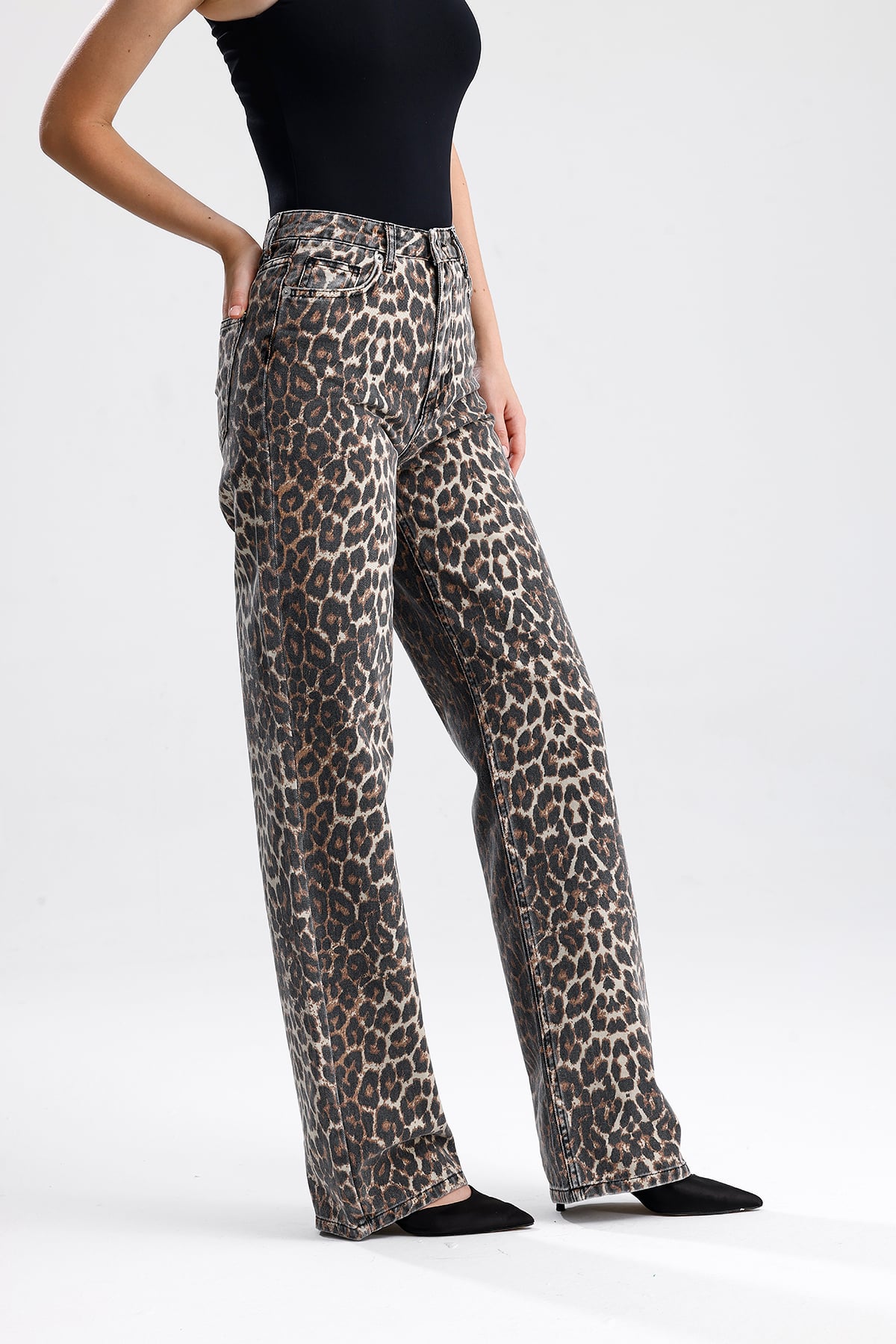 Kadın Yüksek Bel Leopar Desenli Geniş Paça Pantolon