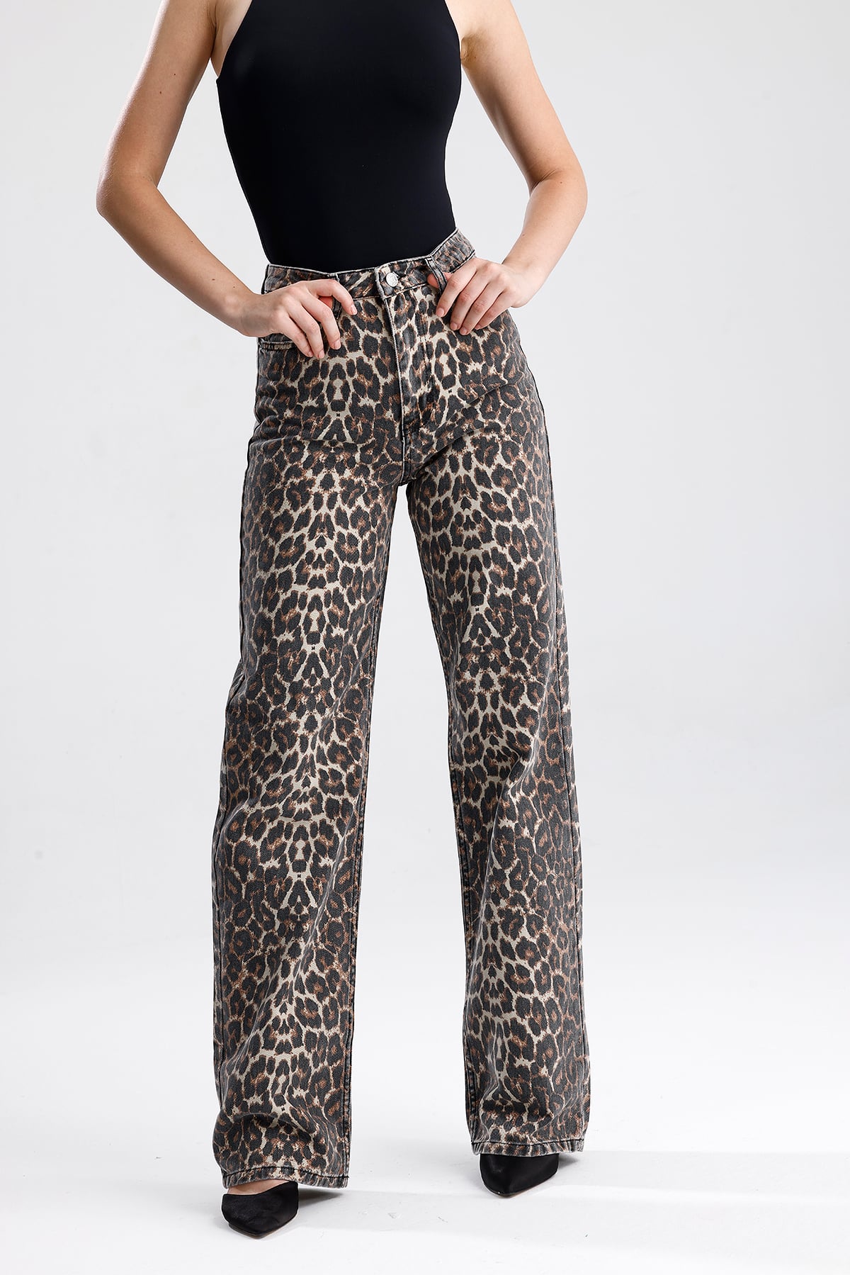 Kadın Yüksek Bel Leopar Desenli Geniş Paça Pantolon