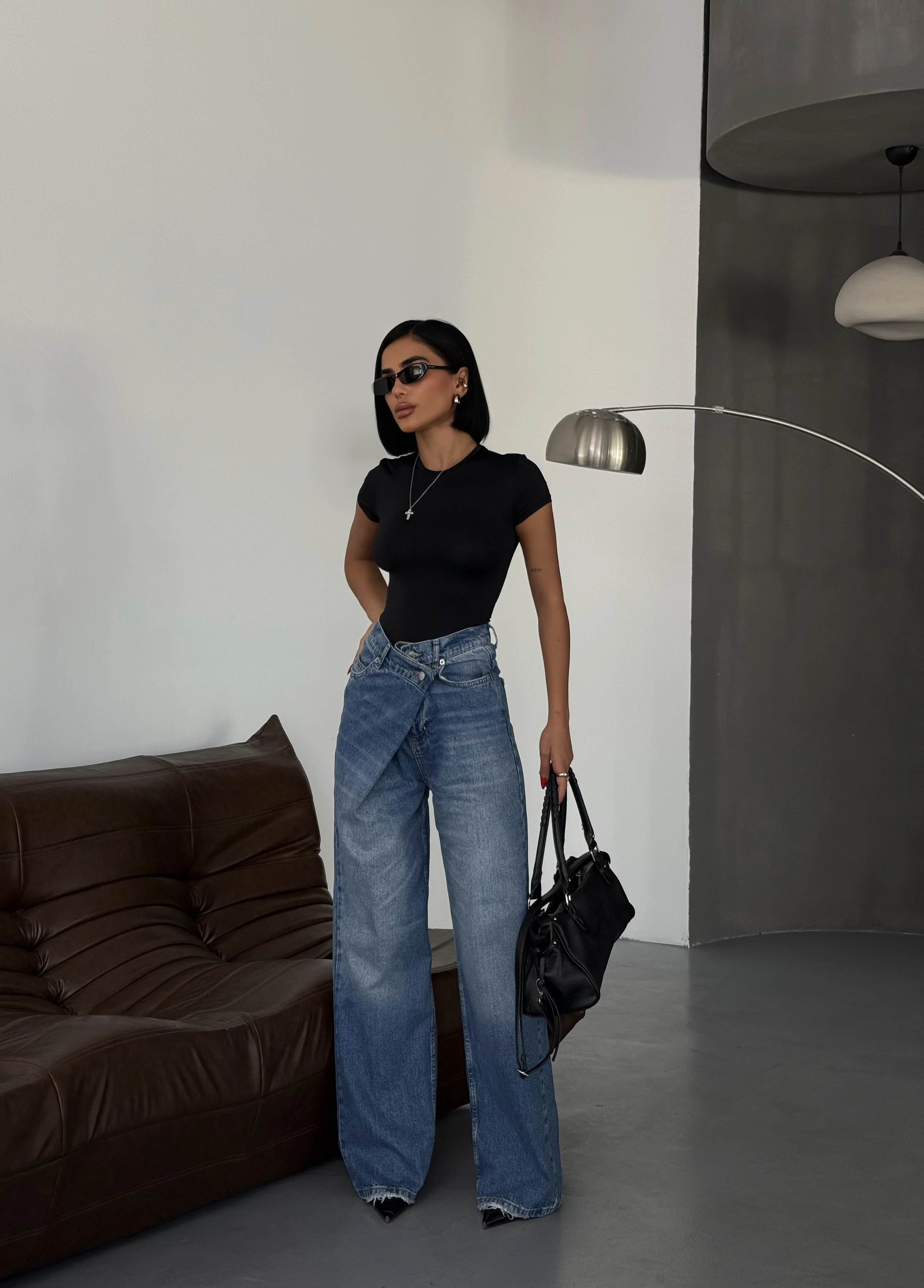 Yüksek Bel Wide Leg Jean – Çapraz Kemer Detaylı