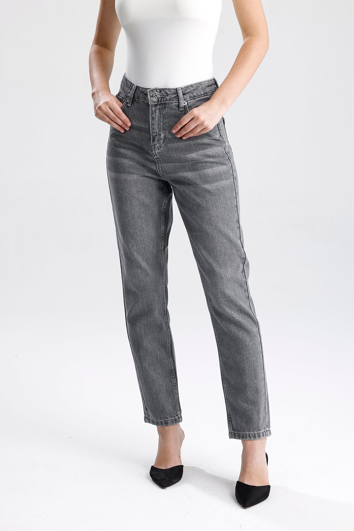 Kadın Yüksek Bel Dar Paça Denim Pantolon