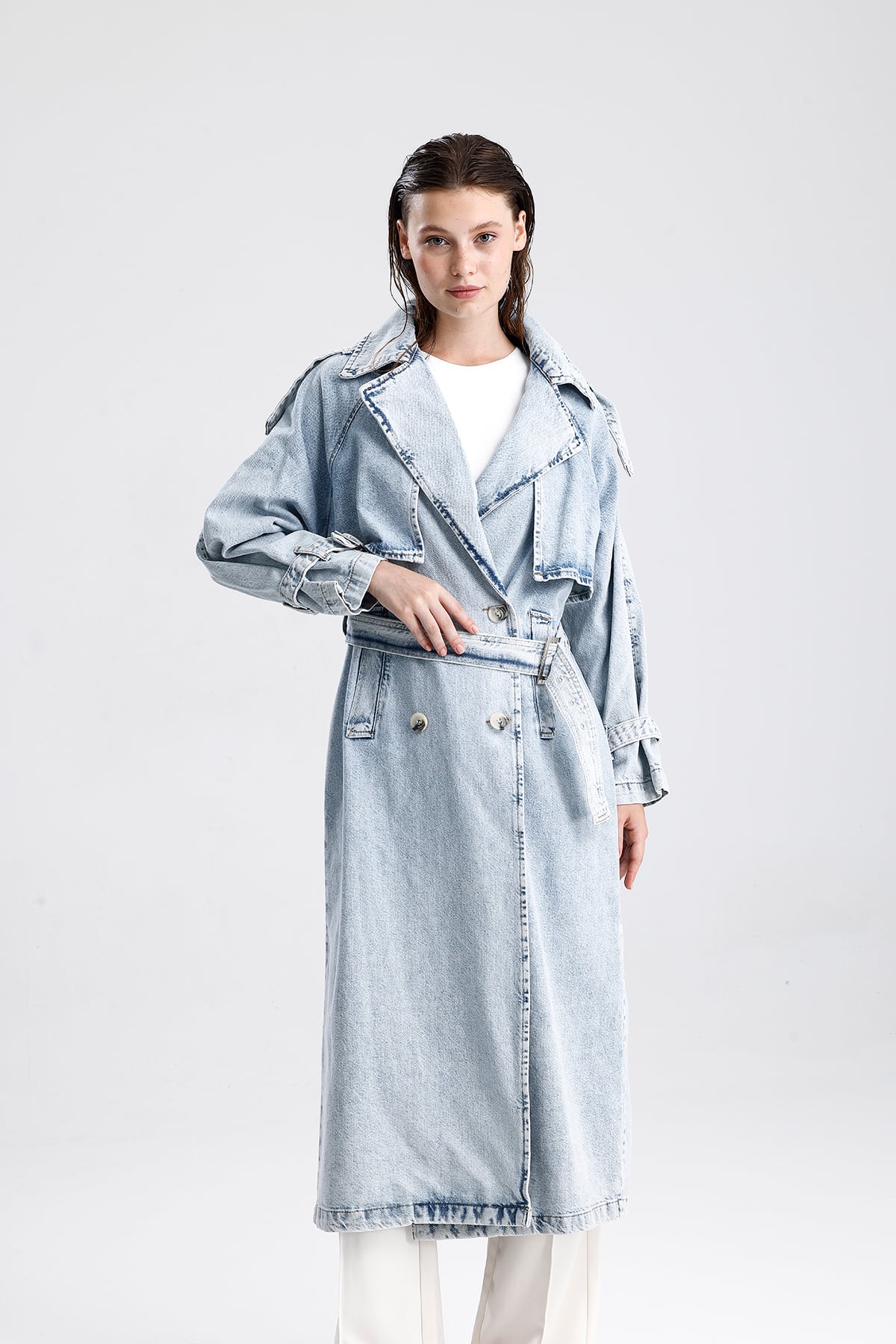 Oversize Kuşaklı Uzun Denim Trençkot