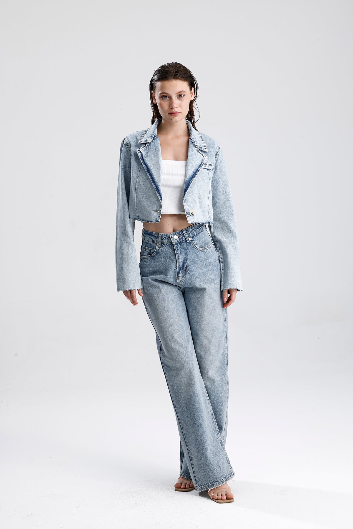 Kısa Kesim Denim Blazer Ceket