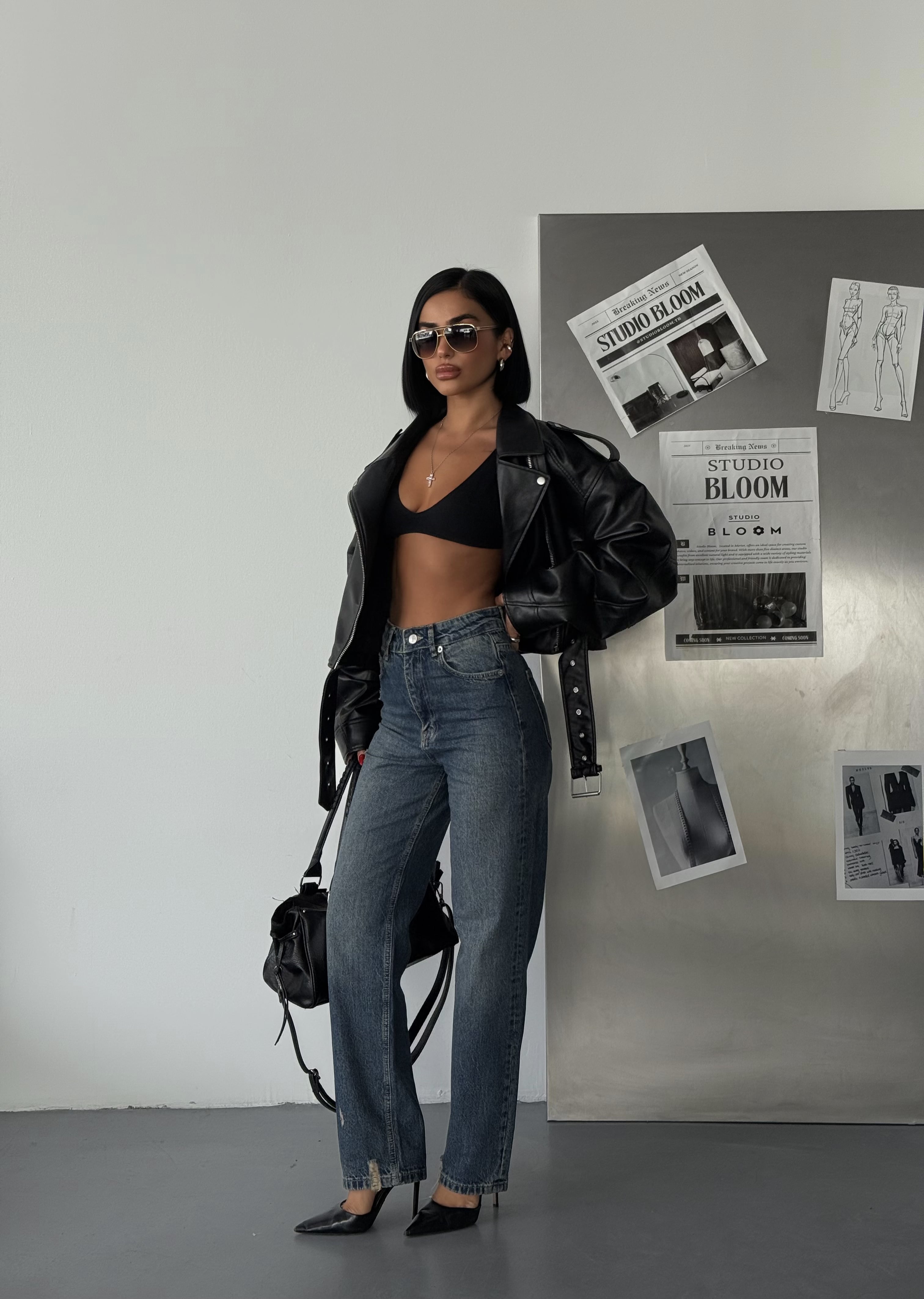 Yüksek Bel Eskitme Detaylı Straight Fit Jean