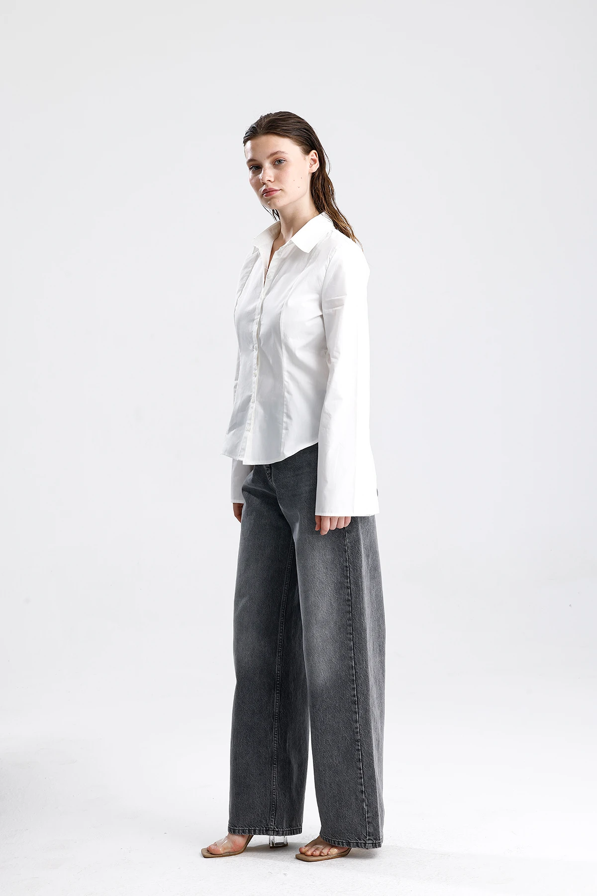 Dar Kesim Klasik Pamuklu Gömlek